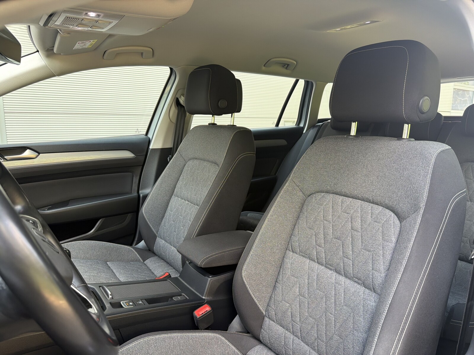 Volkswagen Passat Variant - zdjęcie 11