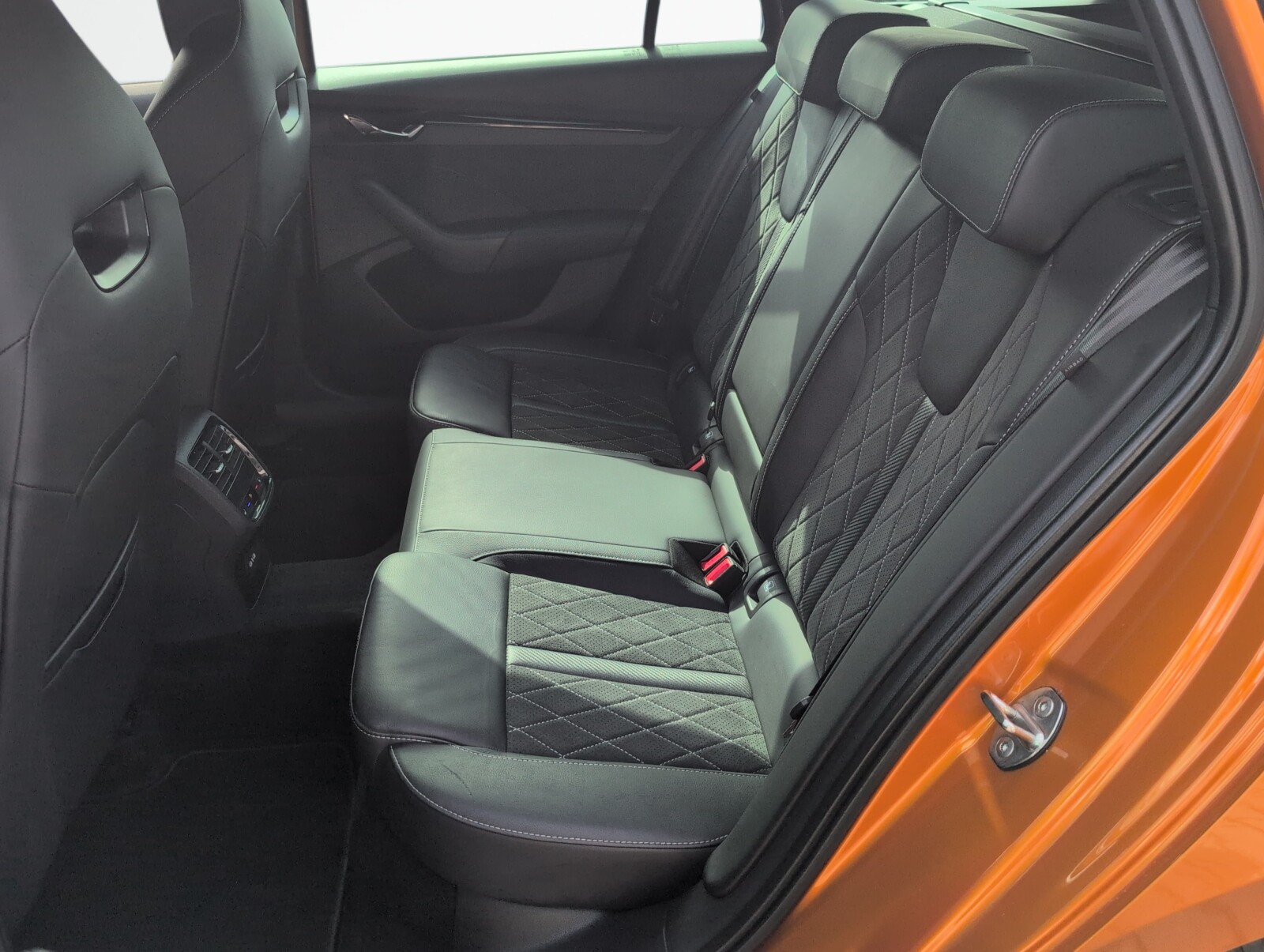 Škoda Octavia Combi - zdjęcie 13