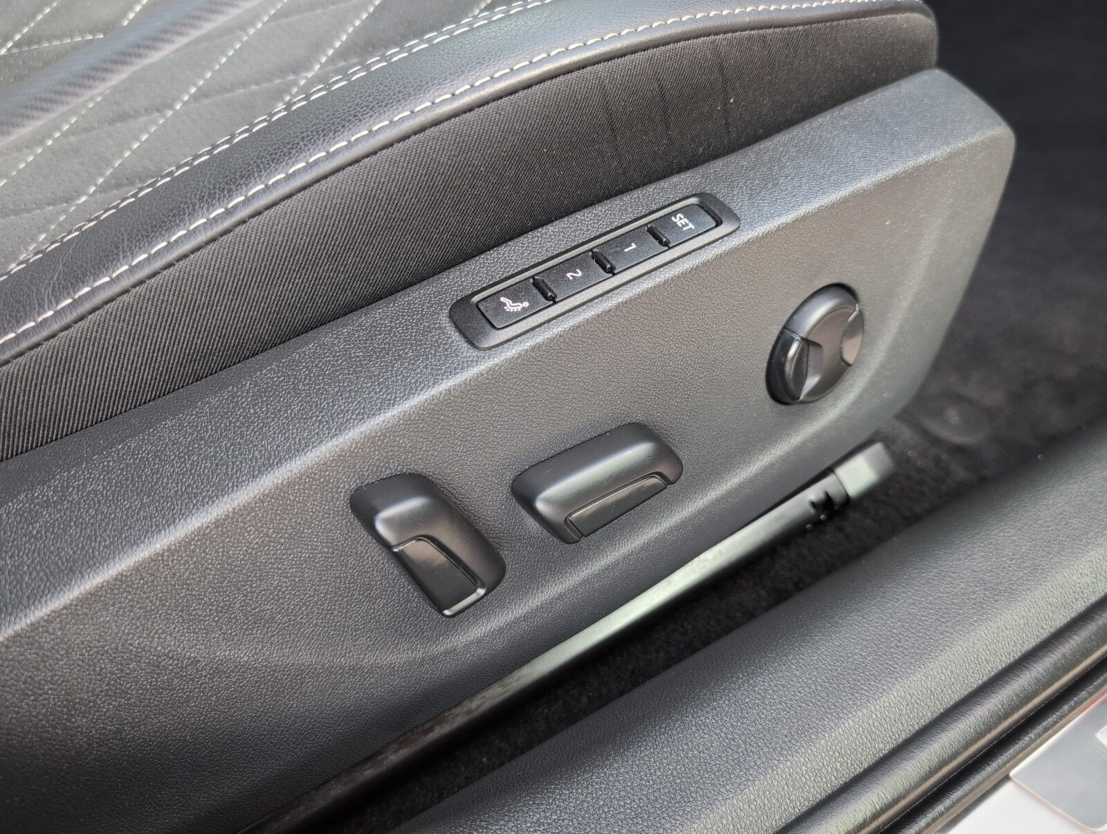 Škoda Octavia Combi - zdjęcie 20