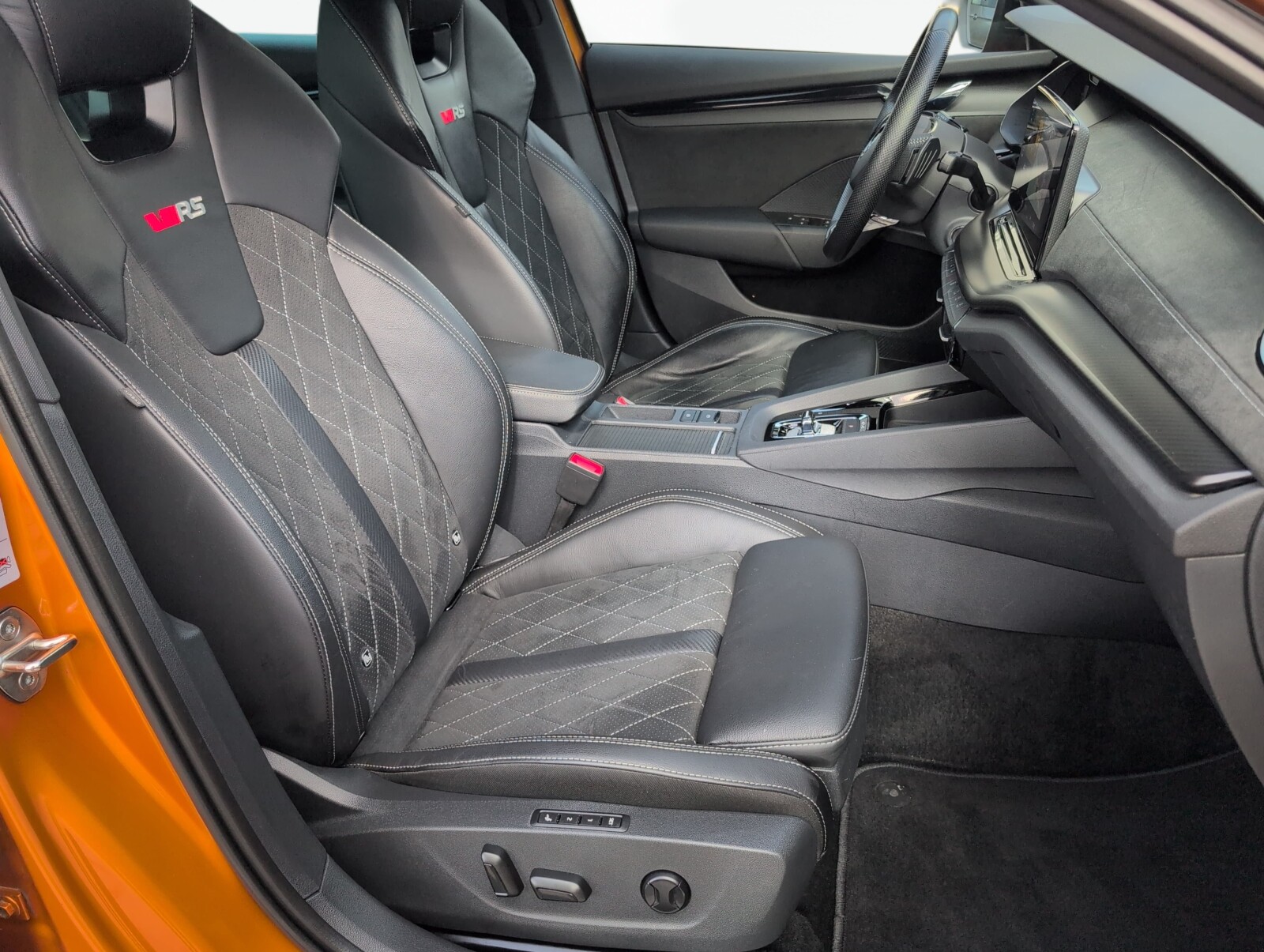 Škoda Octavia Combi - zdjęcie 19