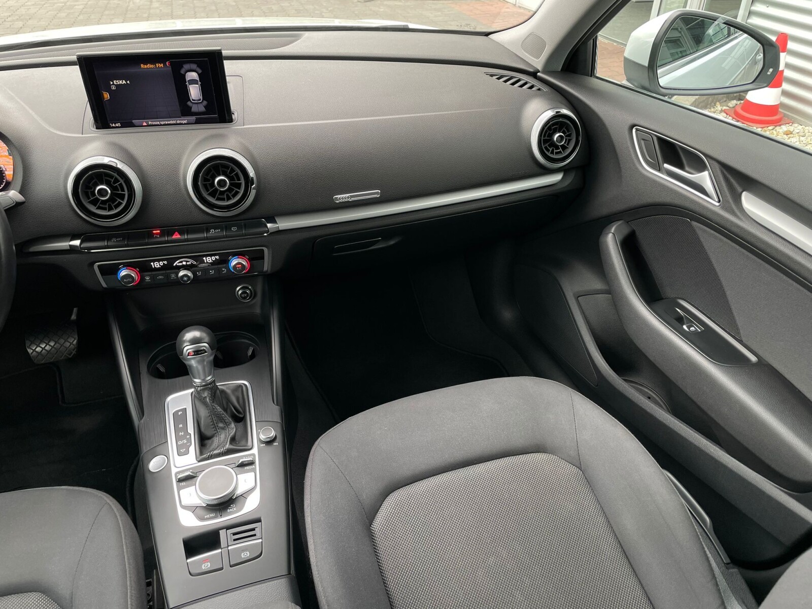 Audi A3 Sportback - zdjęcie 14