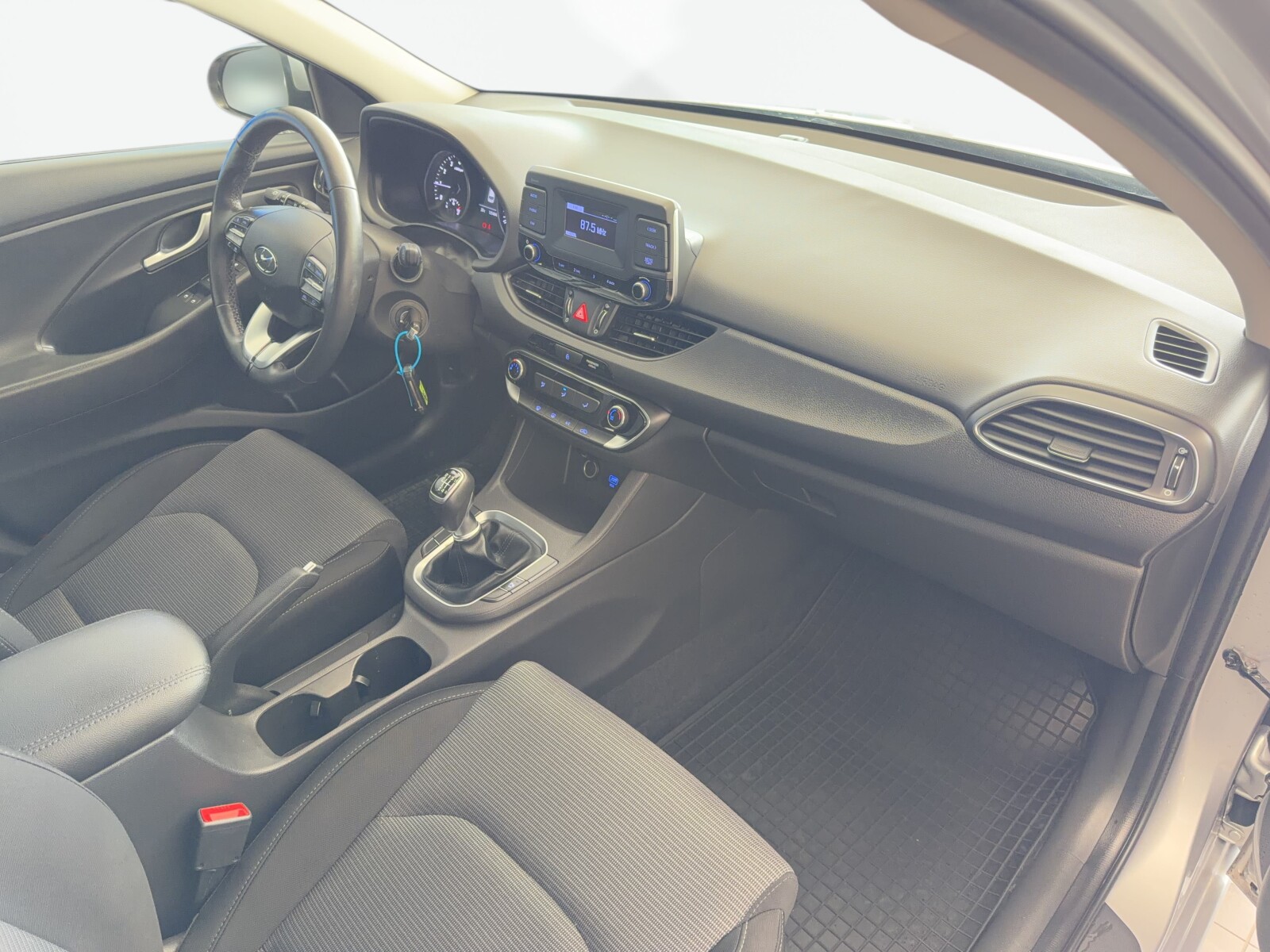 Hyundai i30 - zdjęcie 17
