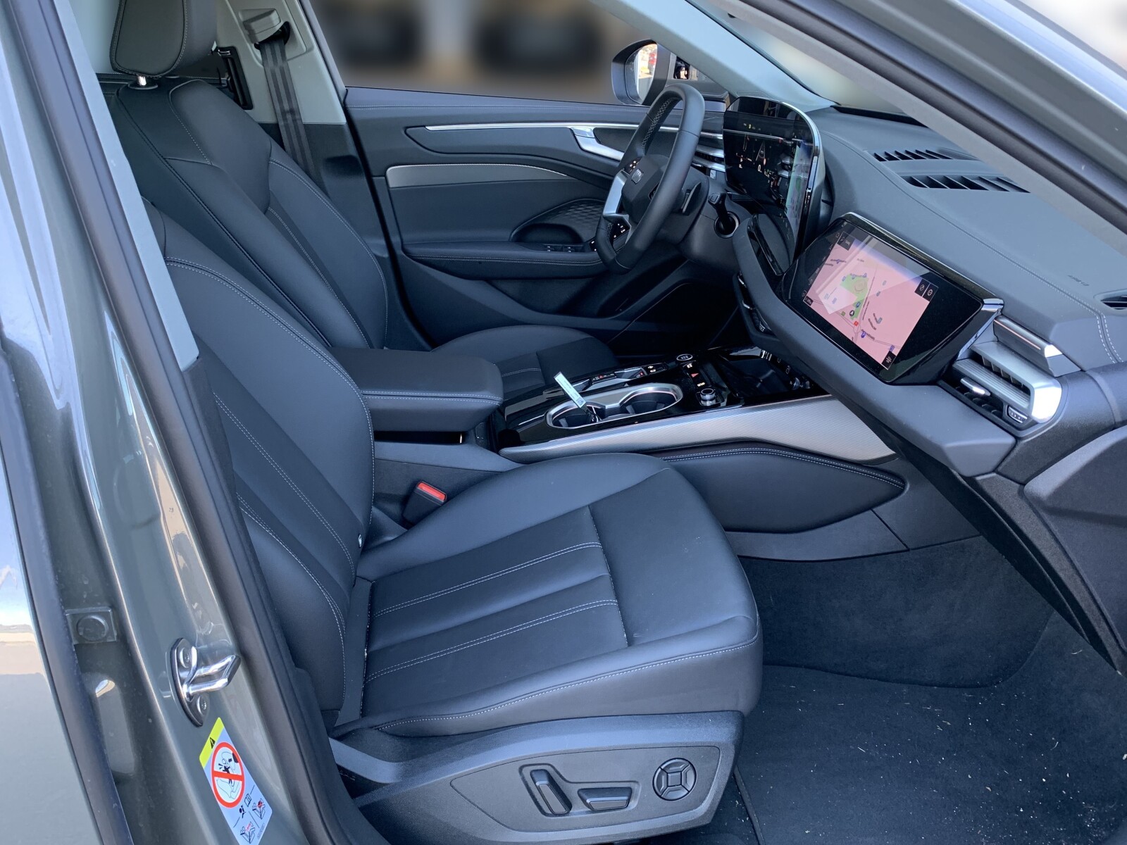 Audi A6 Avant - zdjęcie 13