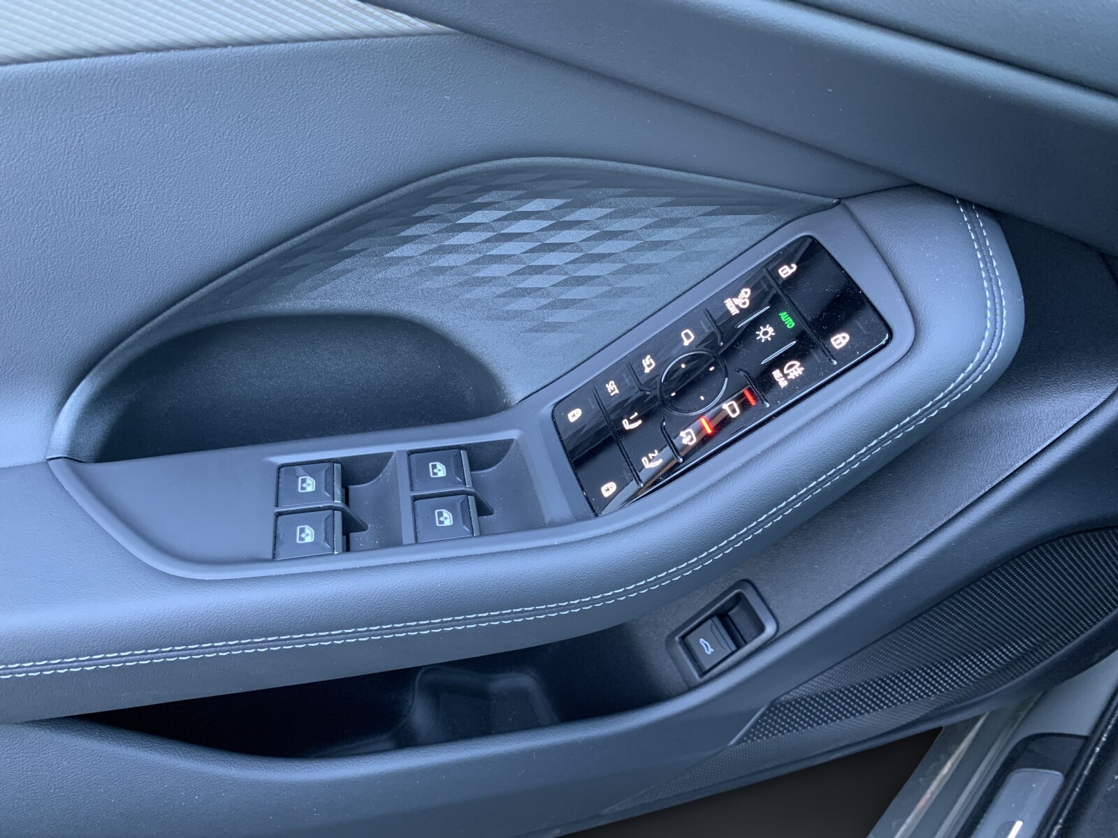 Audi A6 Avant - zdjęcie 24