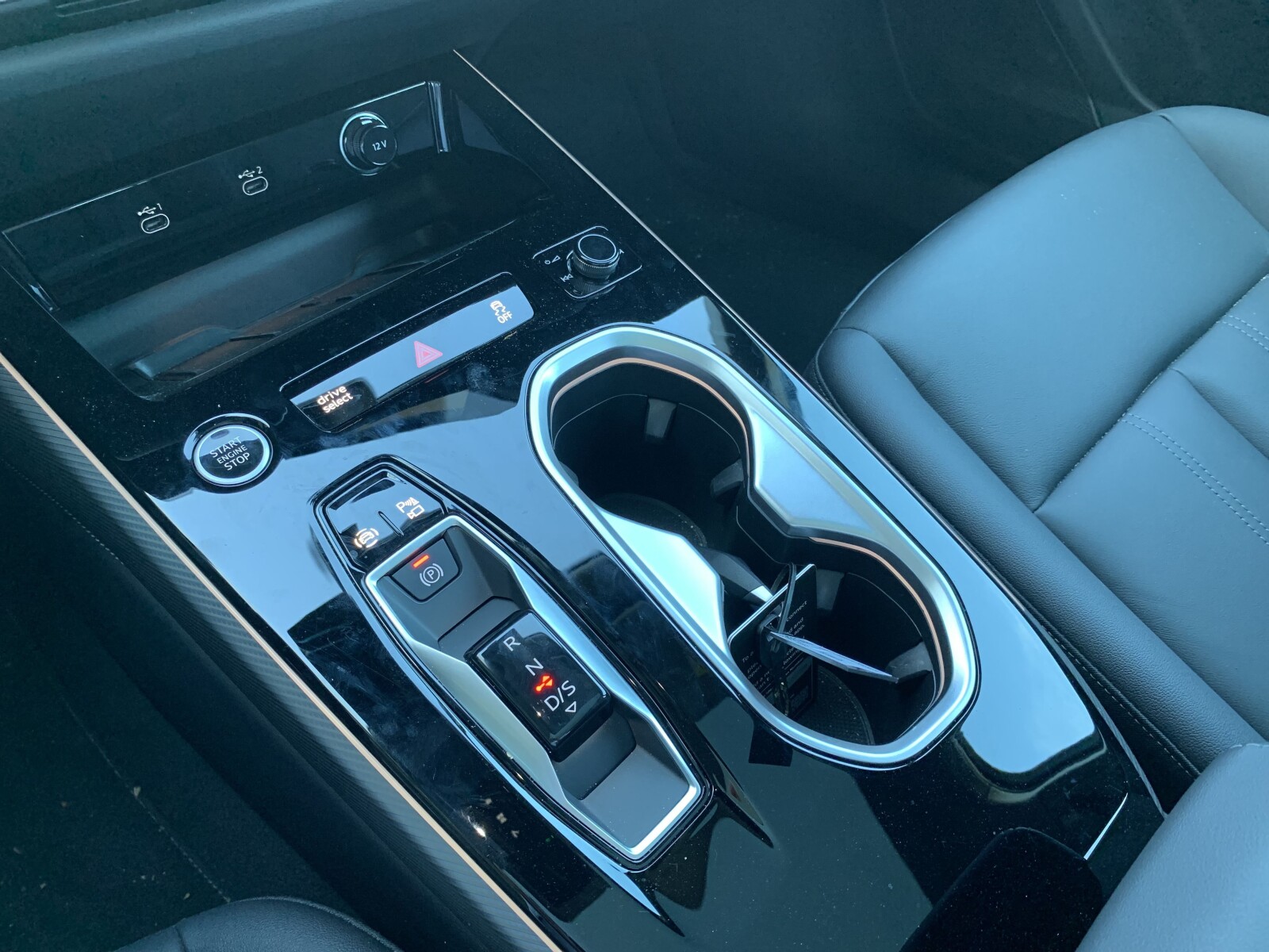 Audi A6 Avant - zdjęcie 17