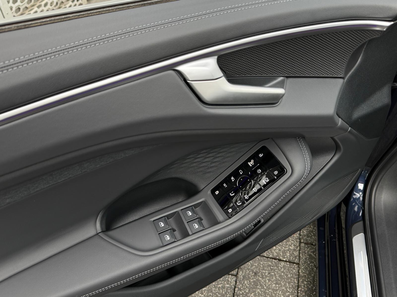Audi A6 Limousine TFSI e - zdjęcie 13