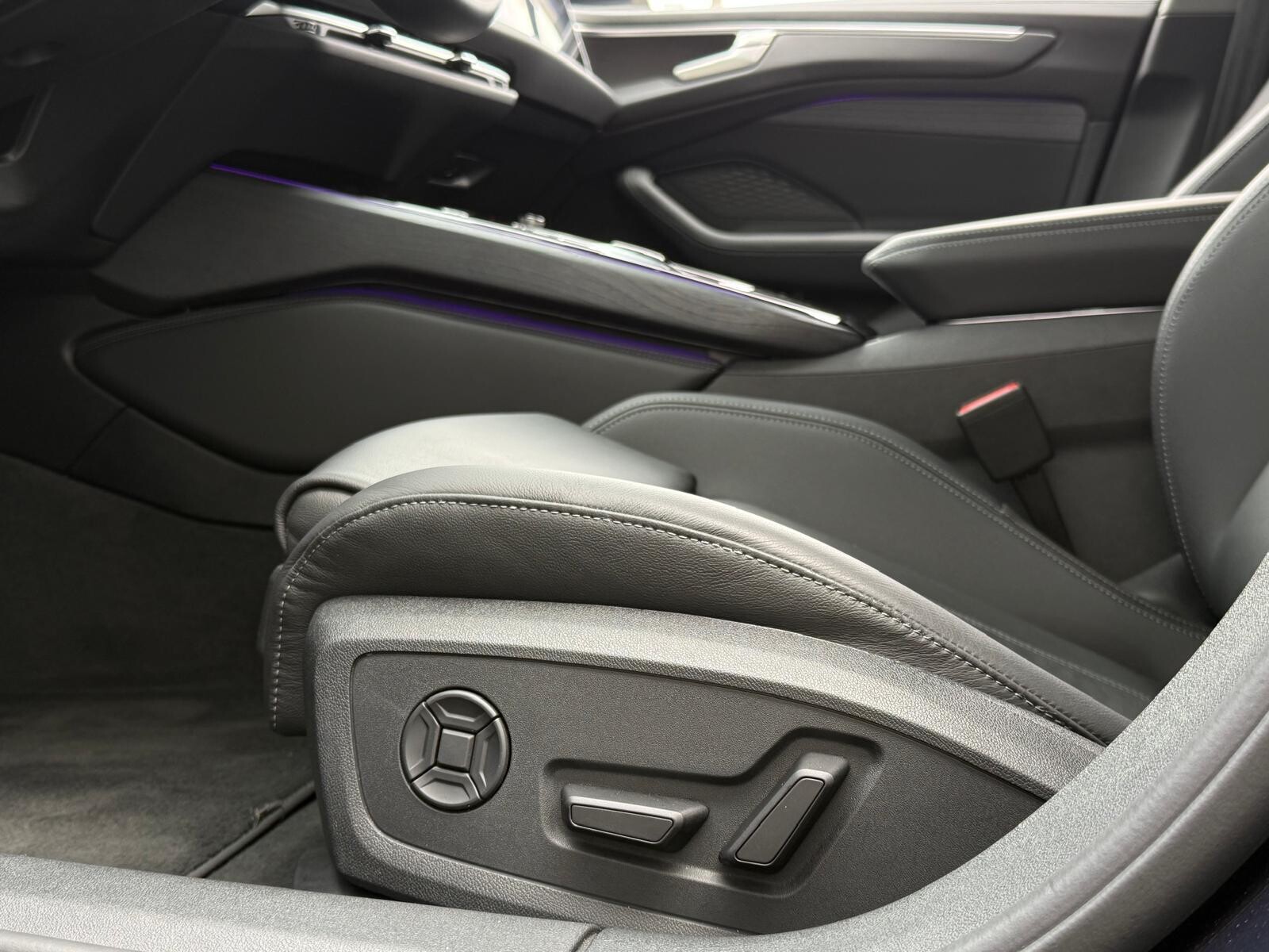 Audi A6 Limousine TFSI e - zdjęcie 15