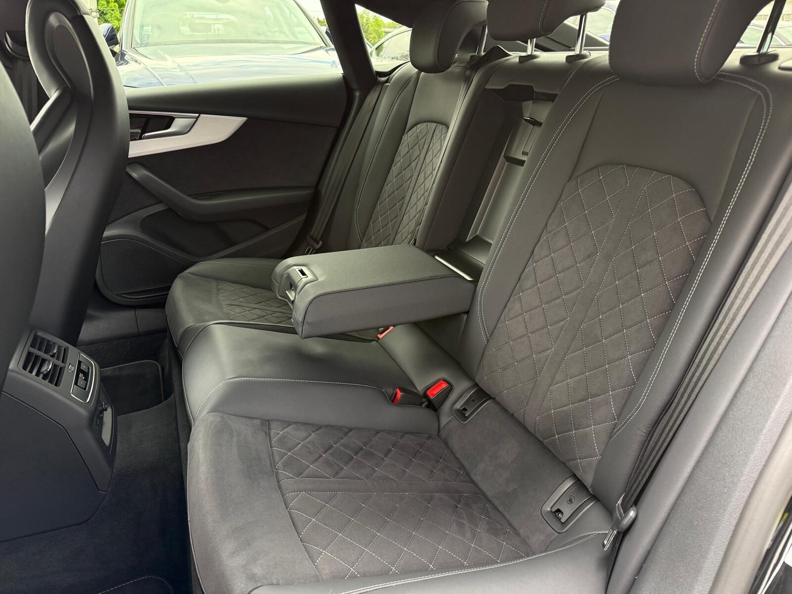 Audi S5 Sportback - zdjęcie 22