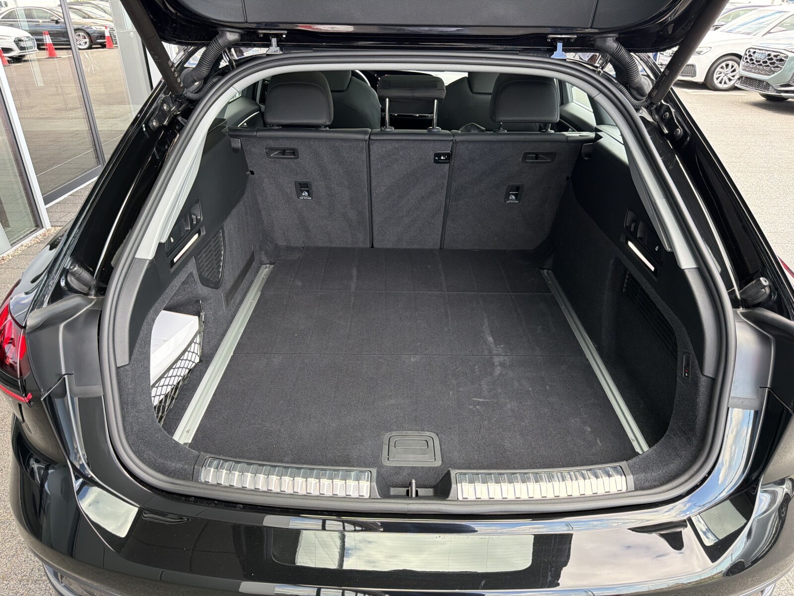 Audi A6 Avant - zdjęcie 9