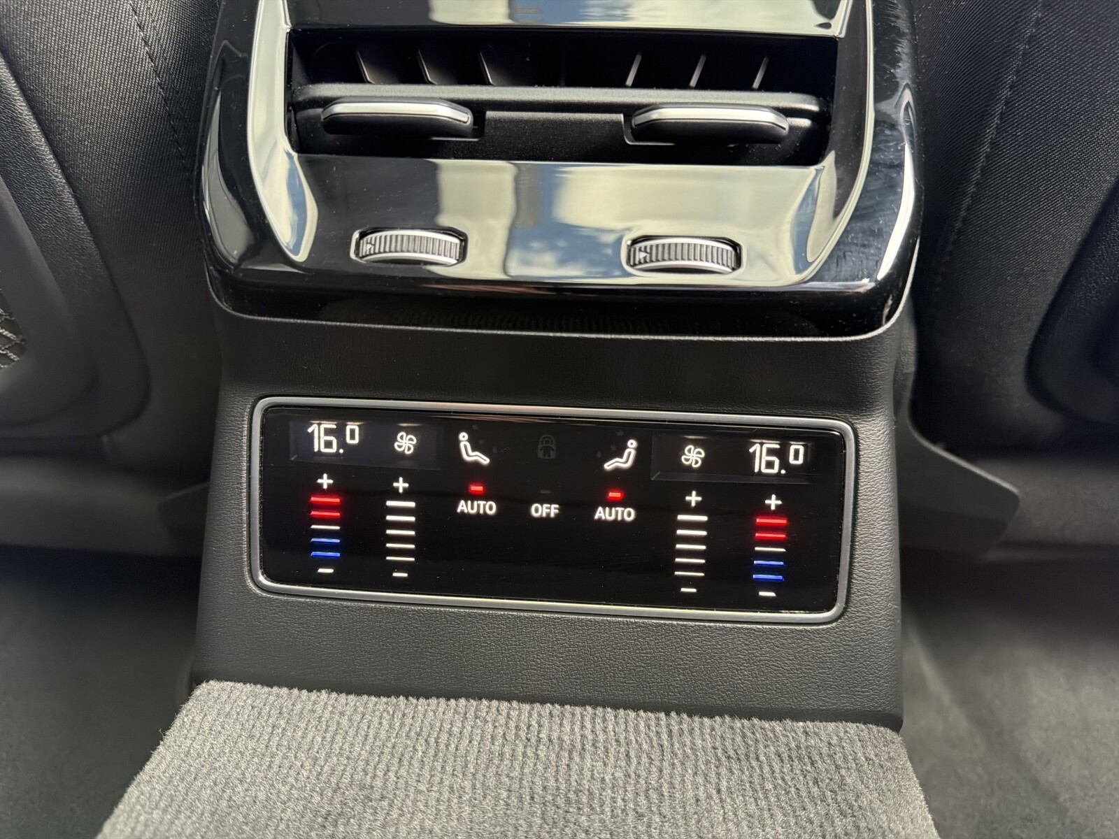 Audi A6 Avant - zdjęcie 21