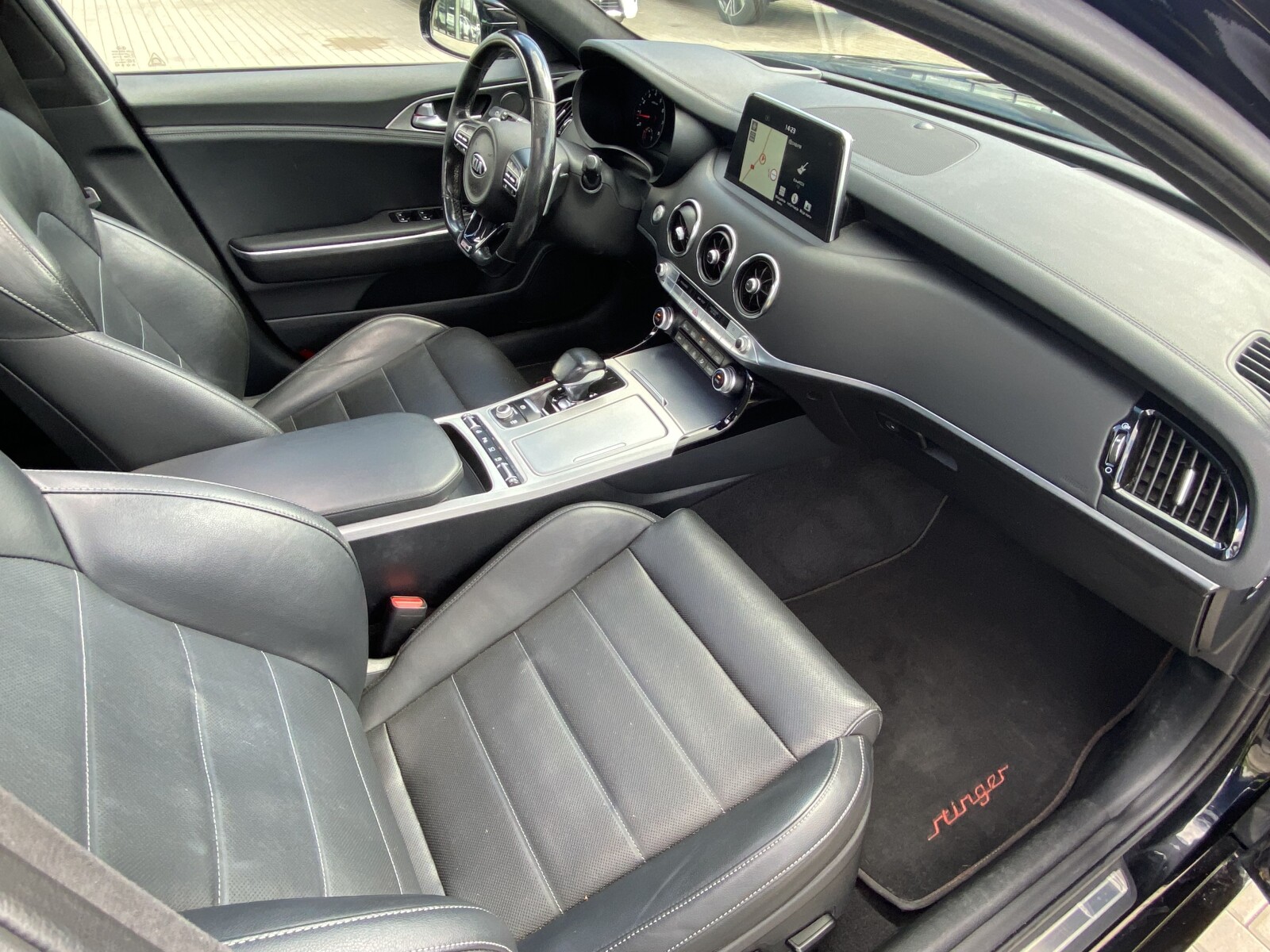 Kia Stinger - zdjęcie 20