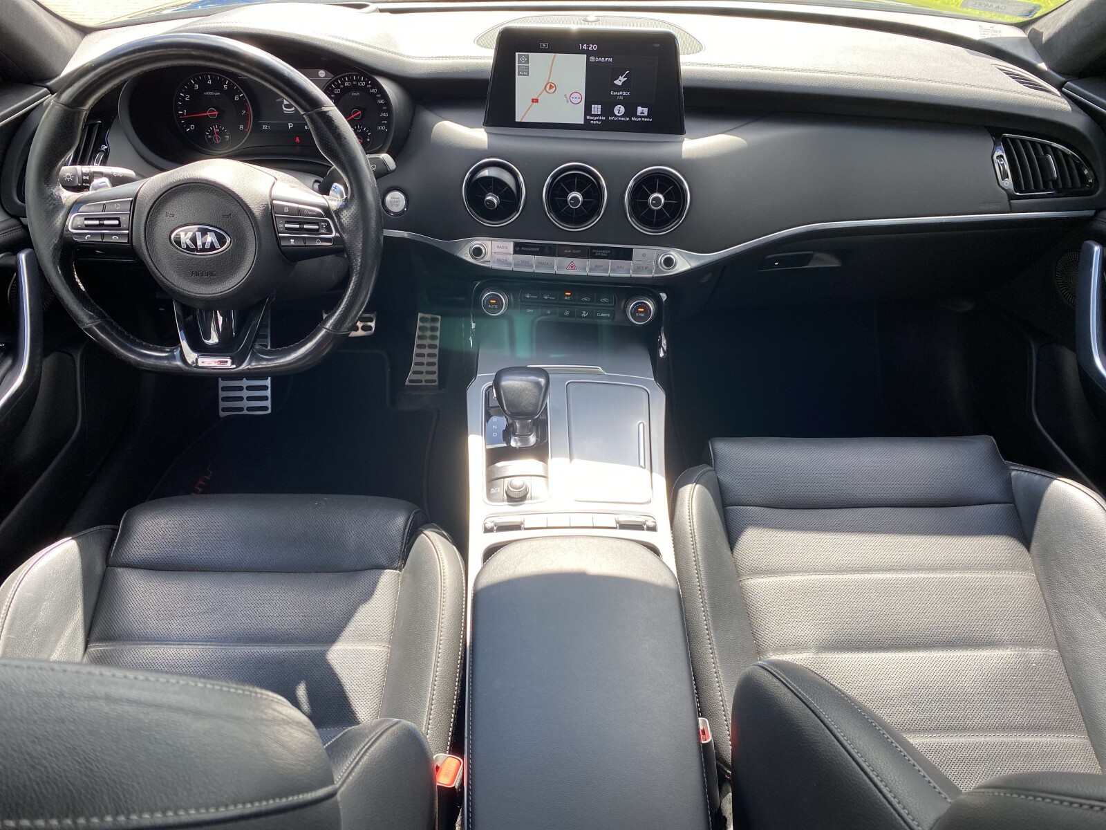 Kia Stinger - zdjęcie 14