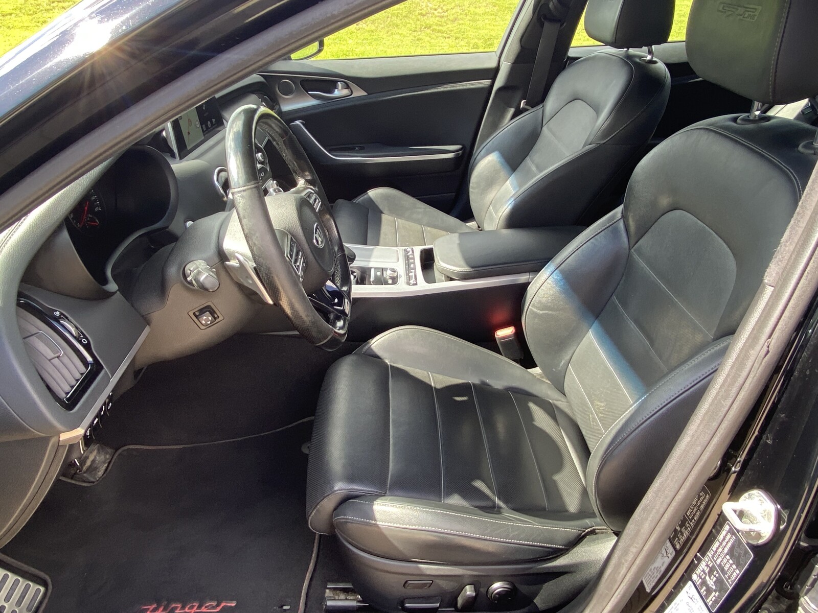 Kia Stinger - zdjęcie 11