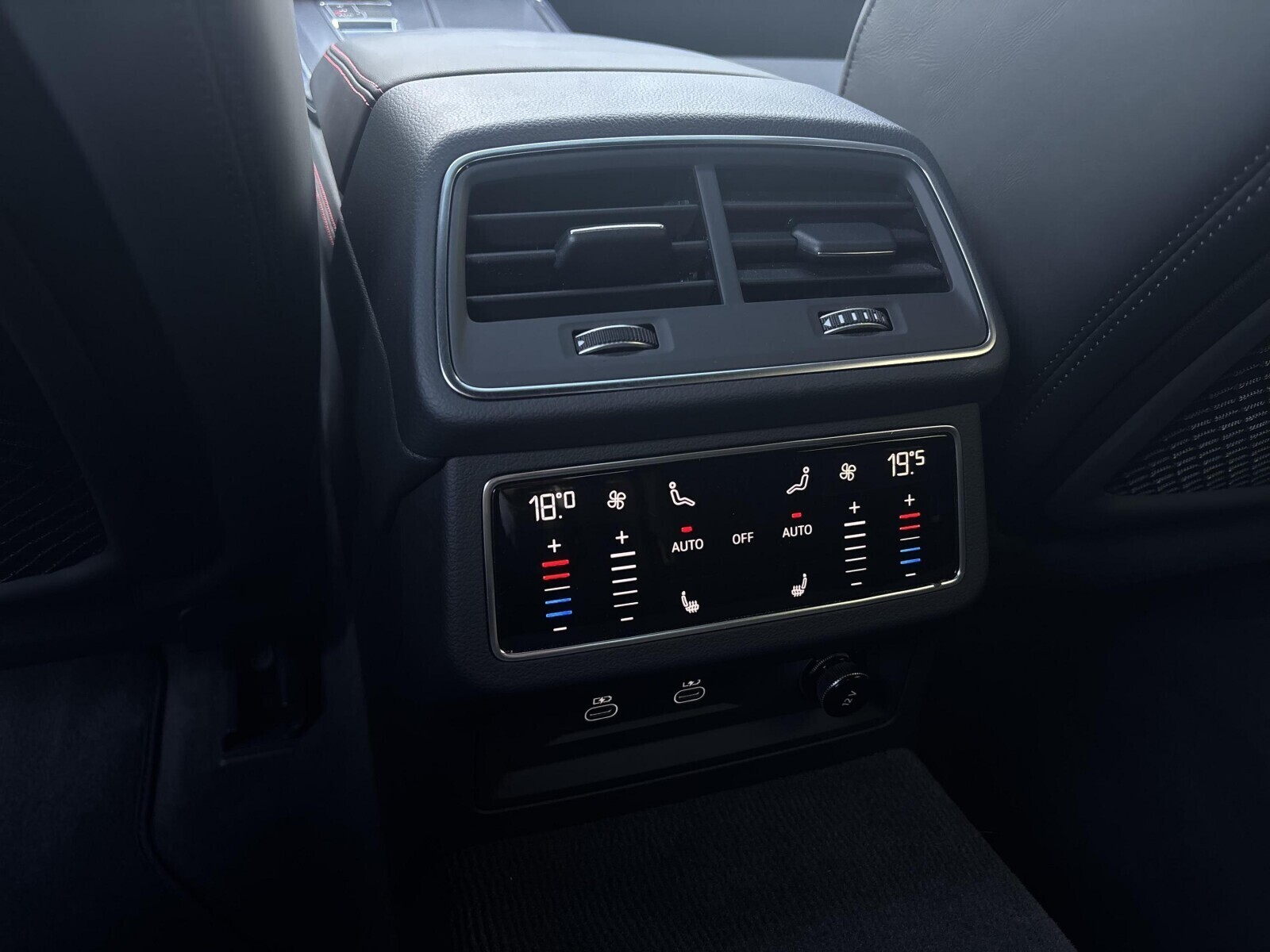 Audi A7 Sportback - zdjęcie 33