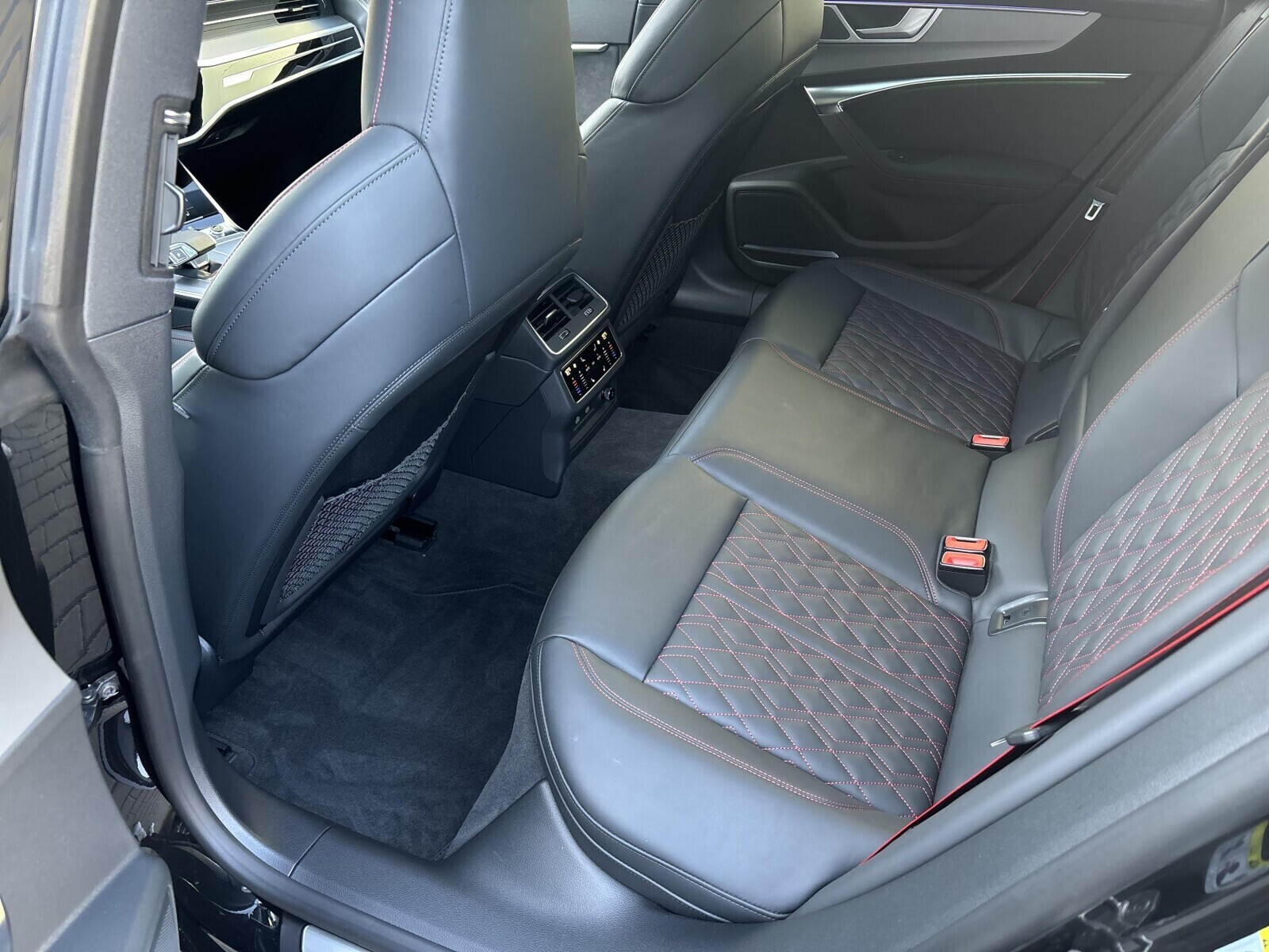 Audi A7 Sportback - zdjęcie 31
