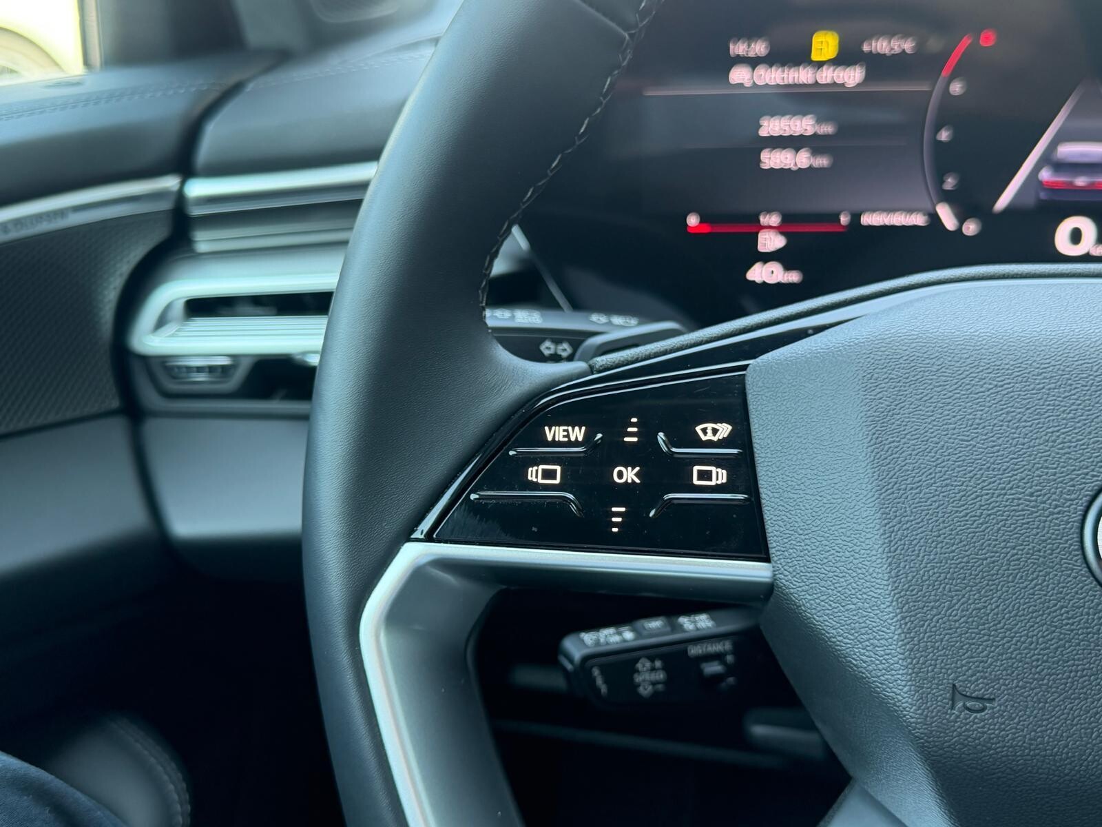 Audi A6 Avant - zdjęcie 38