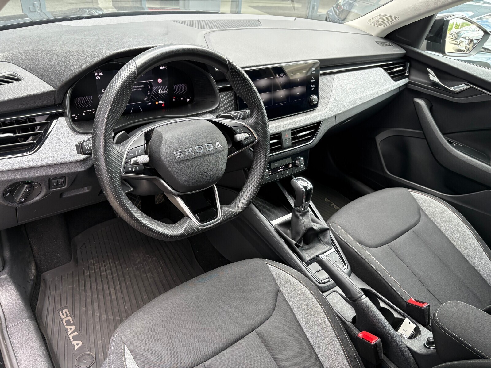 Škoda Scala - zdjęcie 11