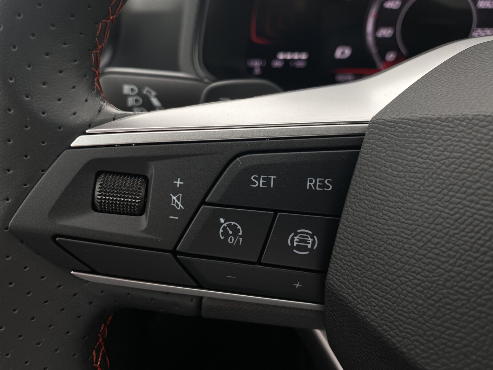 Seat Arona - zdjęcie 14