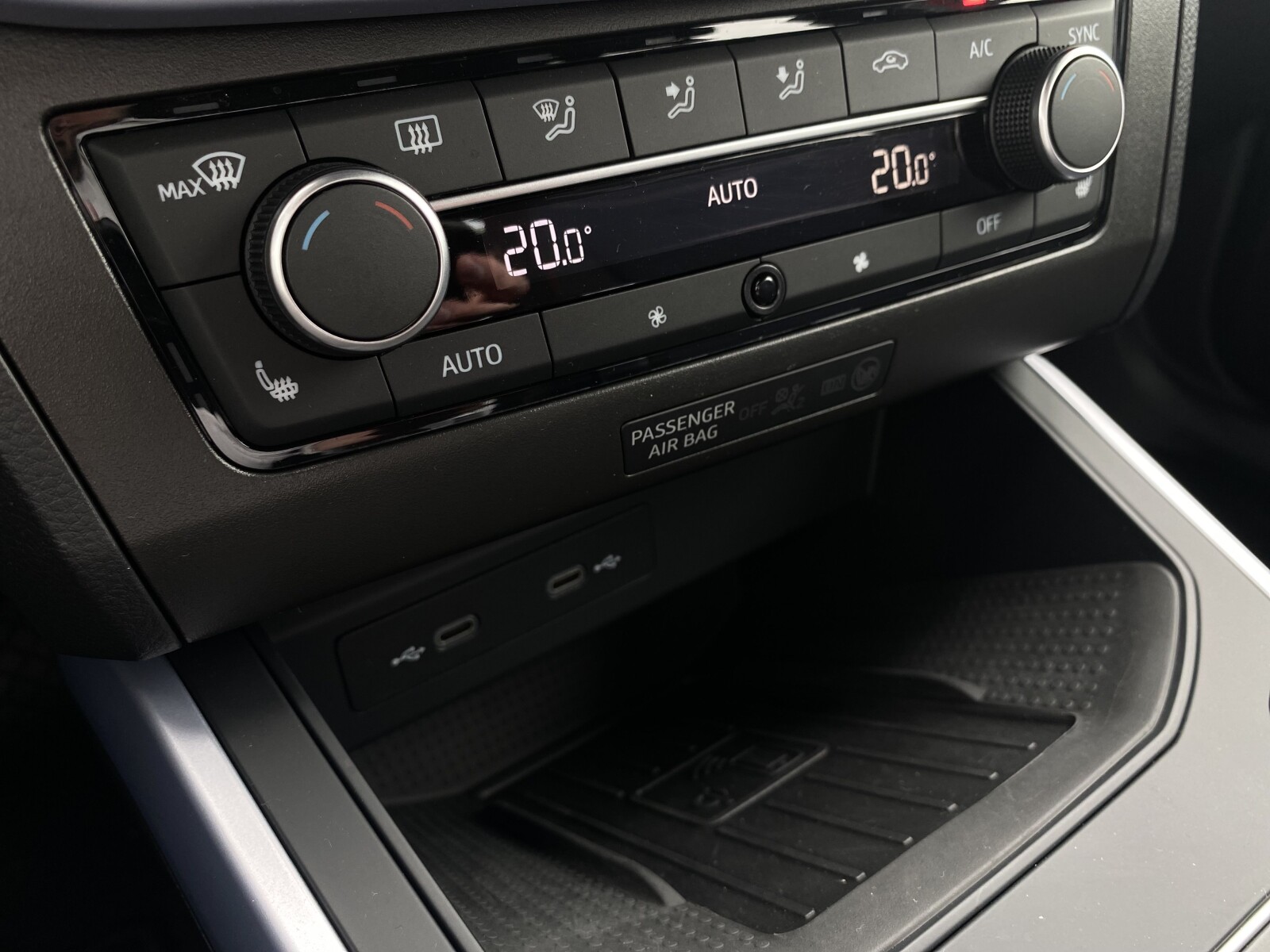 Seat Arona - zdjęcie 20