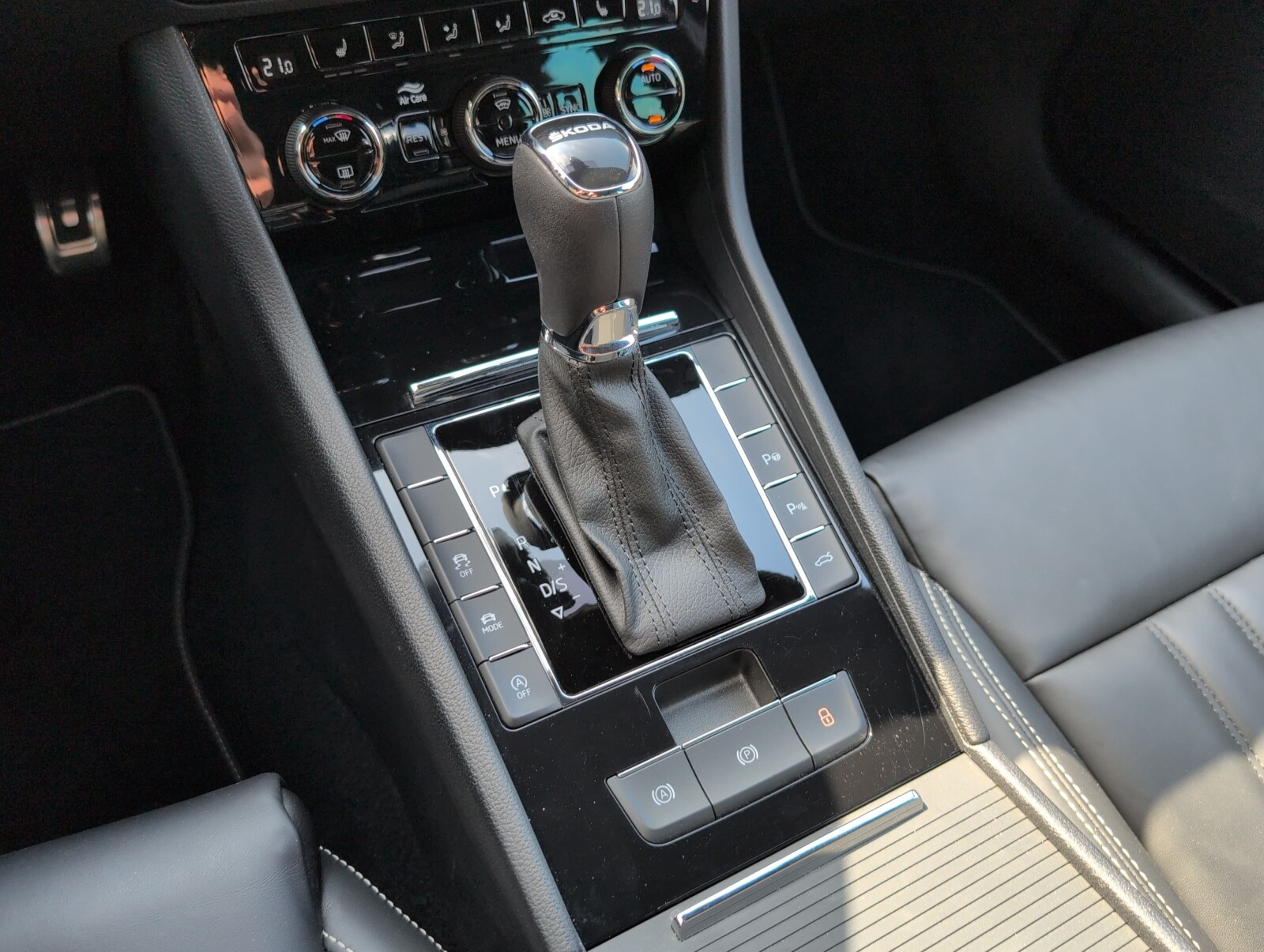 Škoda Superb - zdjęcie 39
