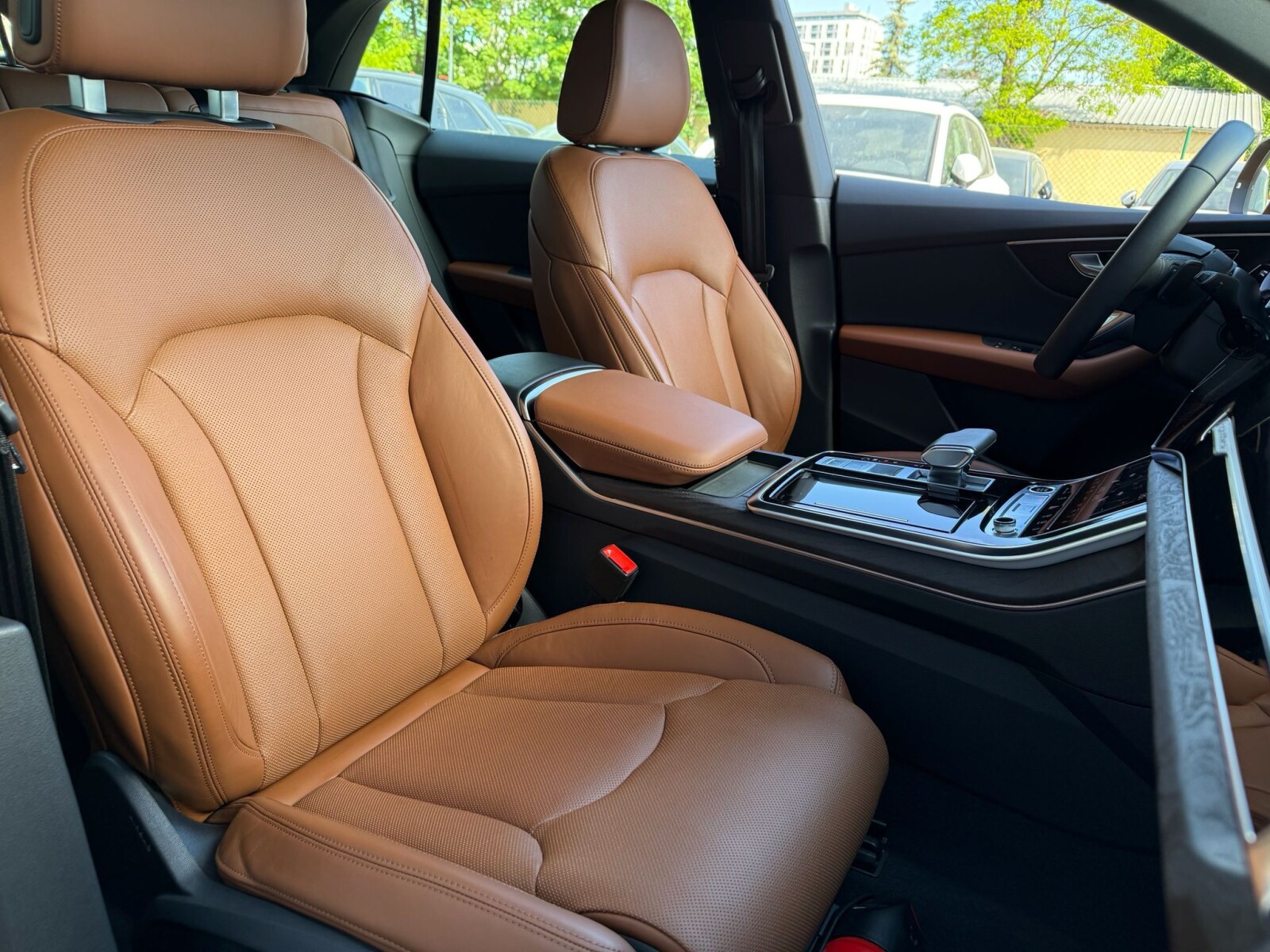 Audi Q8 - zdjęcie 25