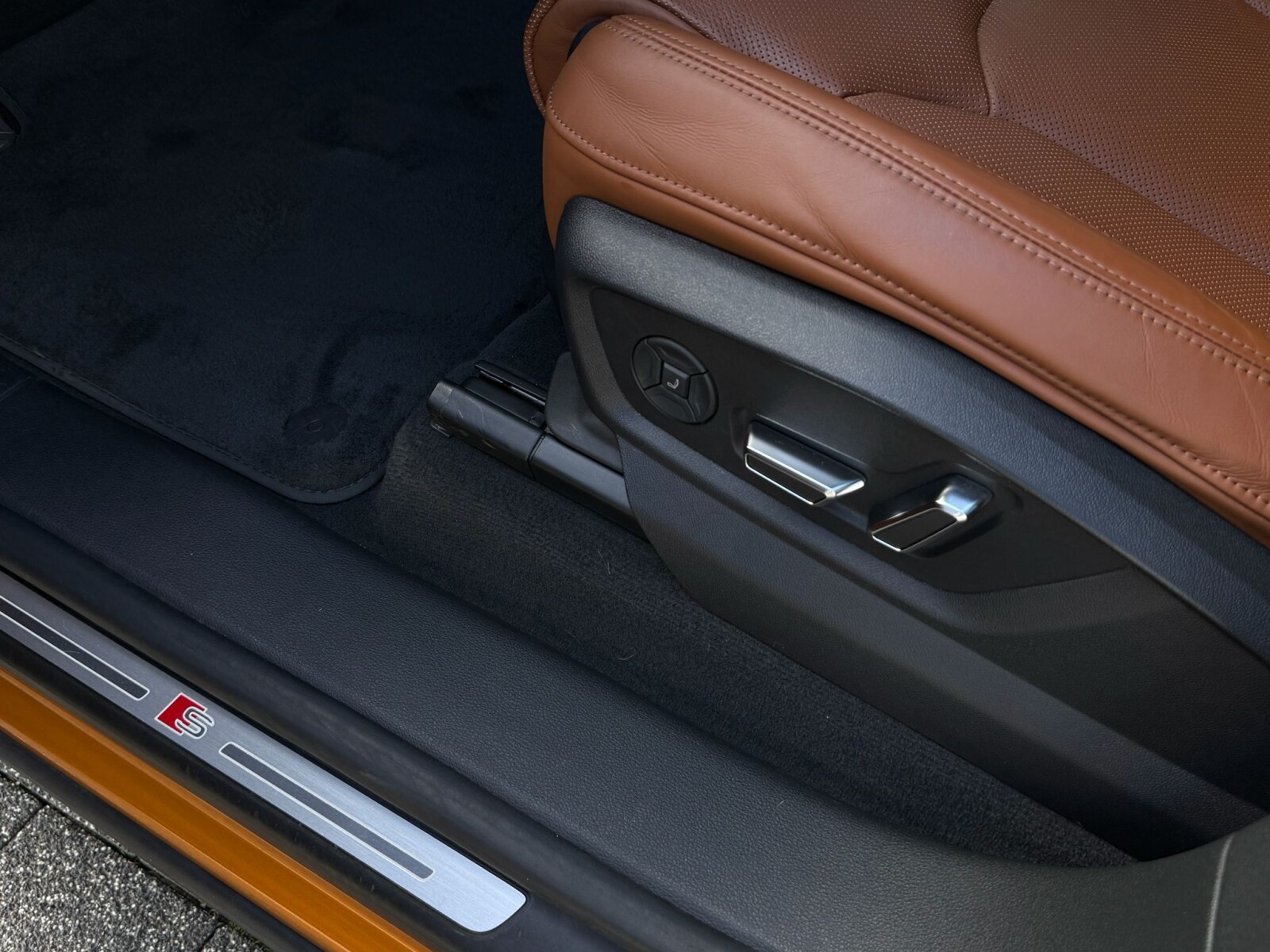 Audi Q8 - zdjęcie 18