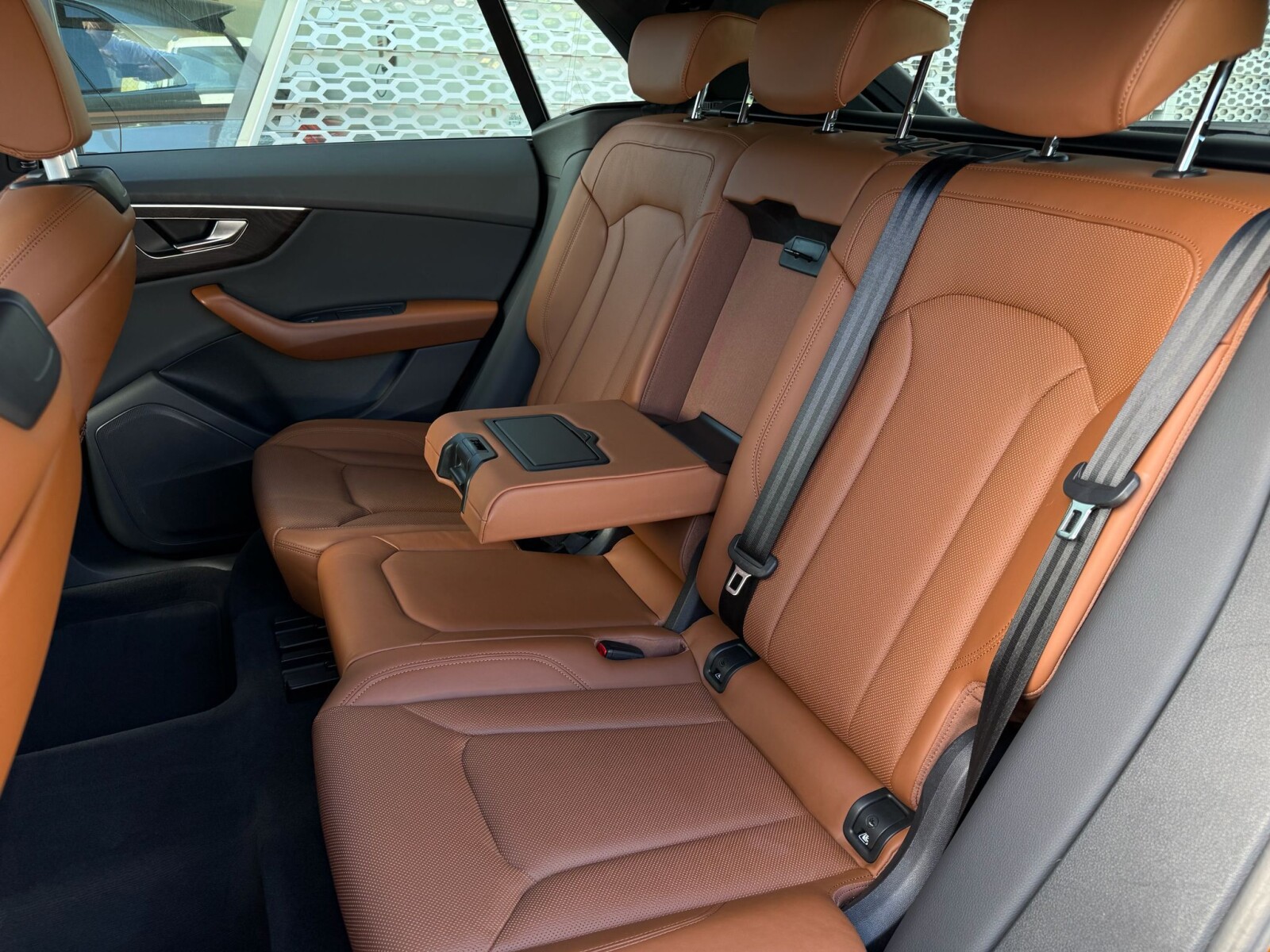 Audi Q8 - zdjęcie 21