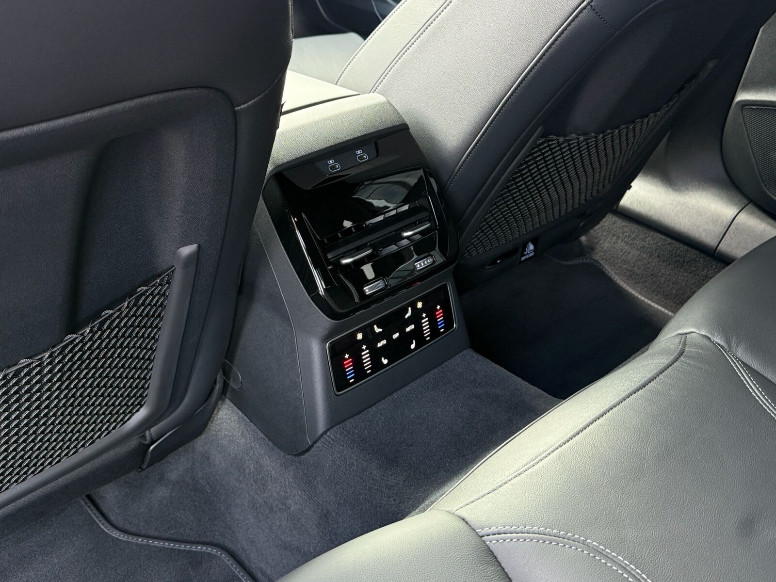 Audi A6 Limousine - zdjęcie 23