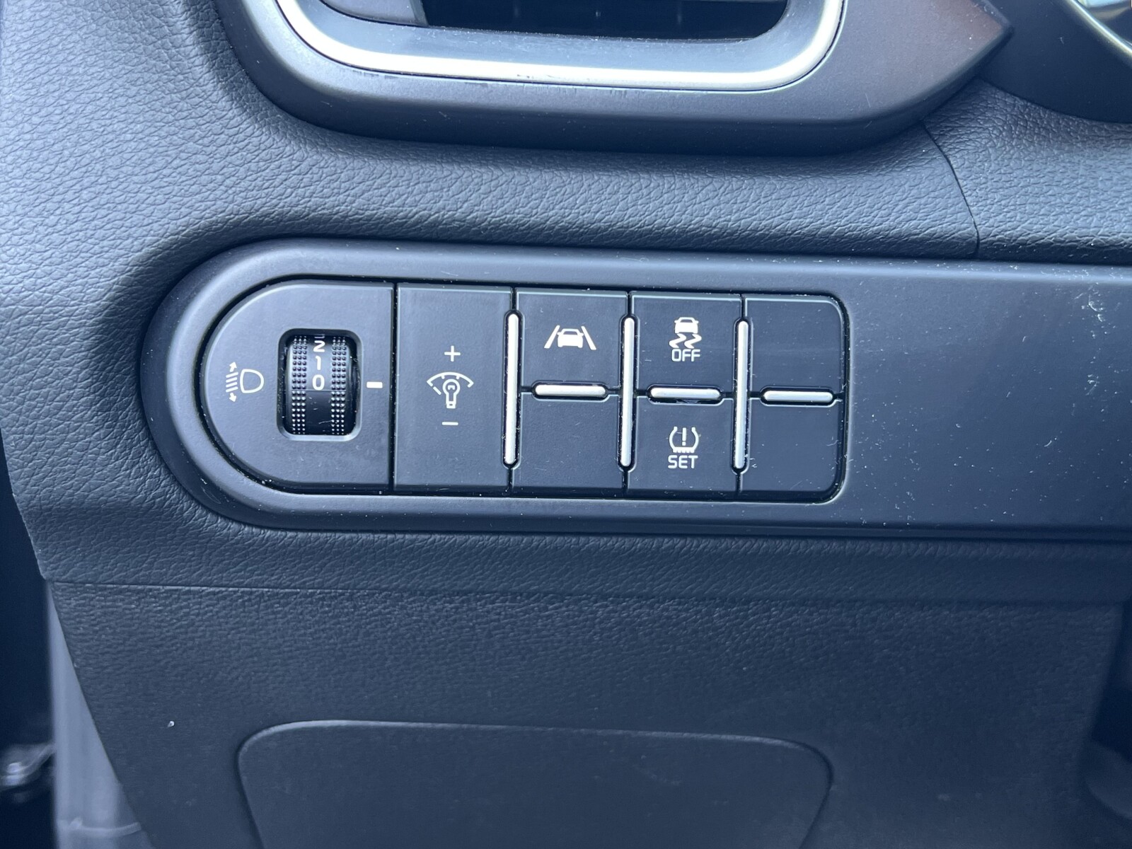 Kia Ceed - zdjęcie 10