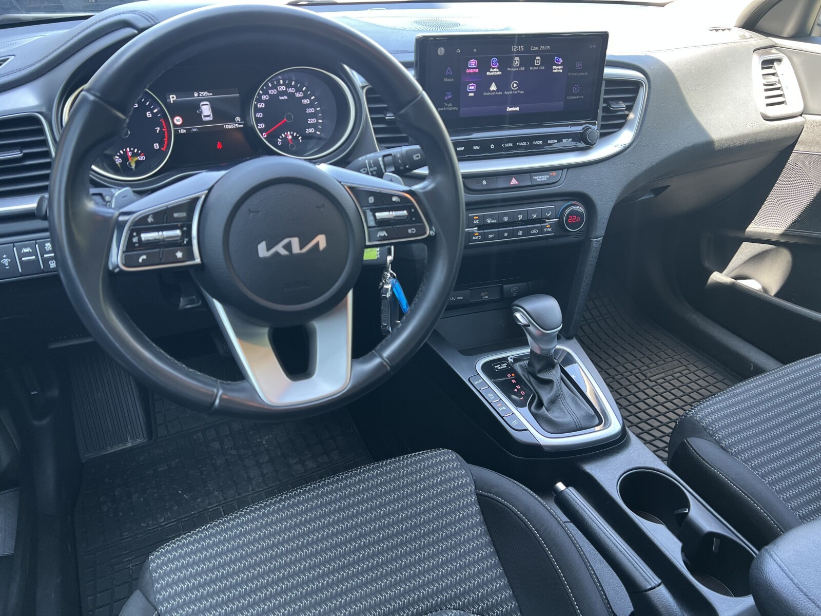 Kia Ceed - zdjęcie 25