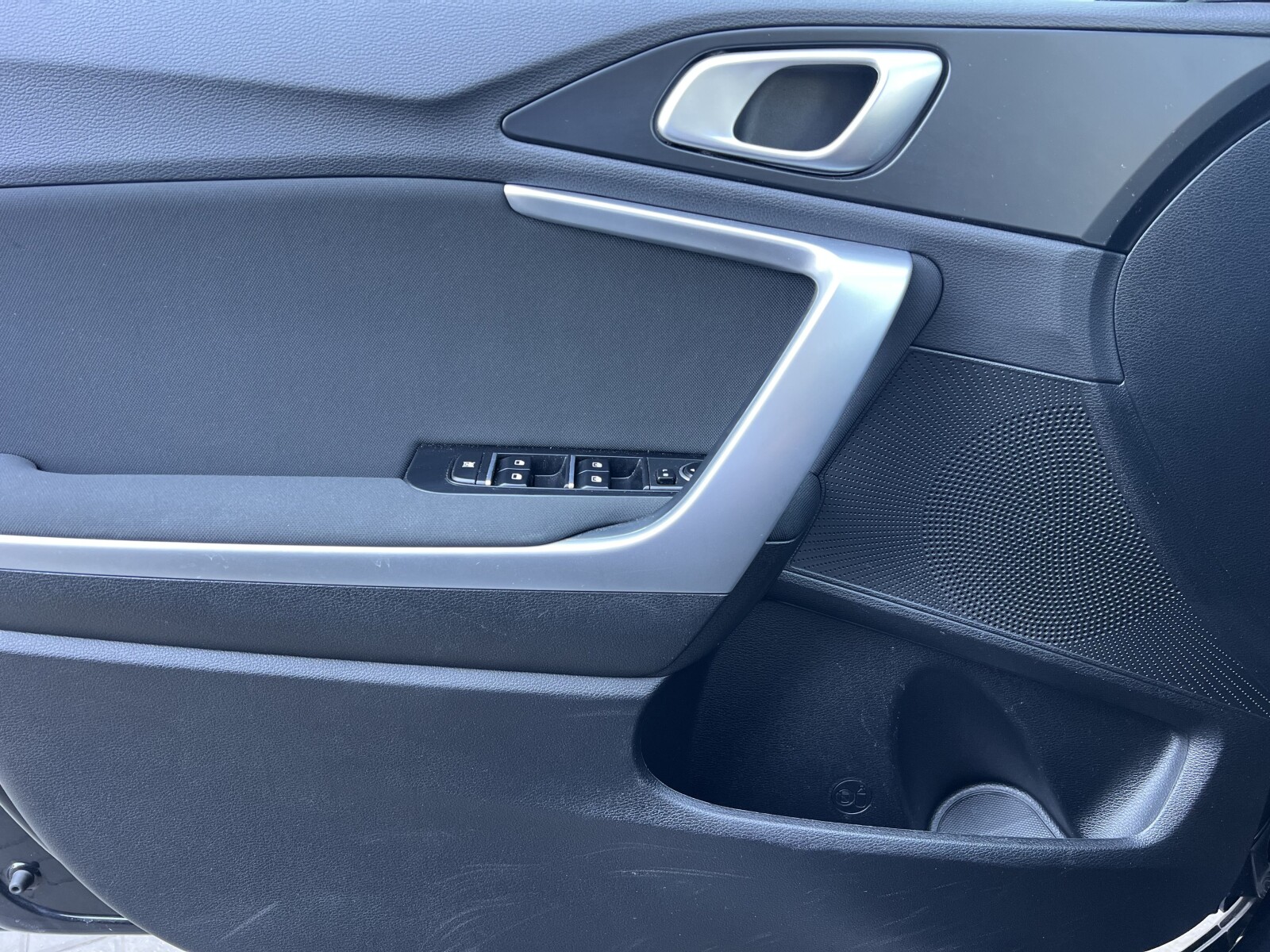 Kia Ceed - zdjęcie 9
