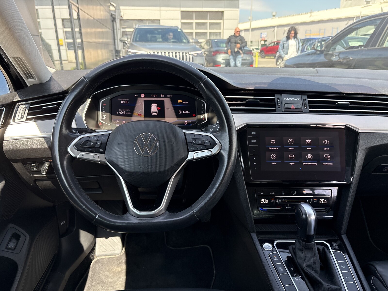 Volkswagen Passat Variant - zdjęcie 10