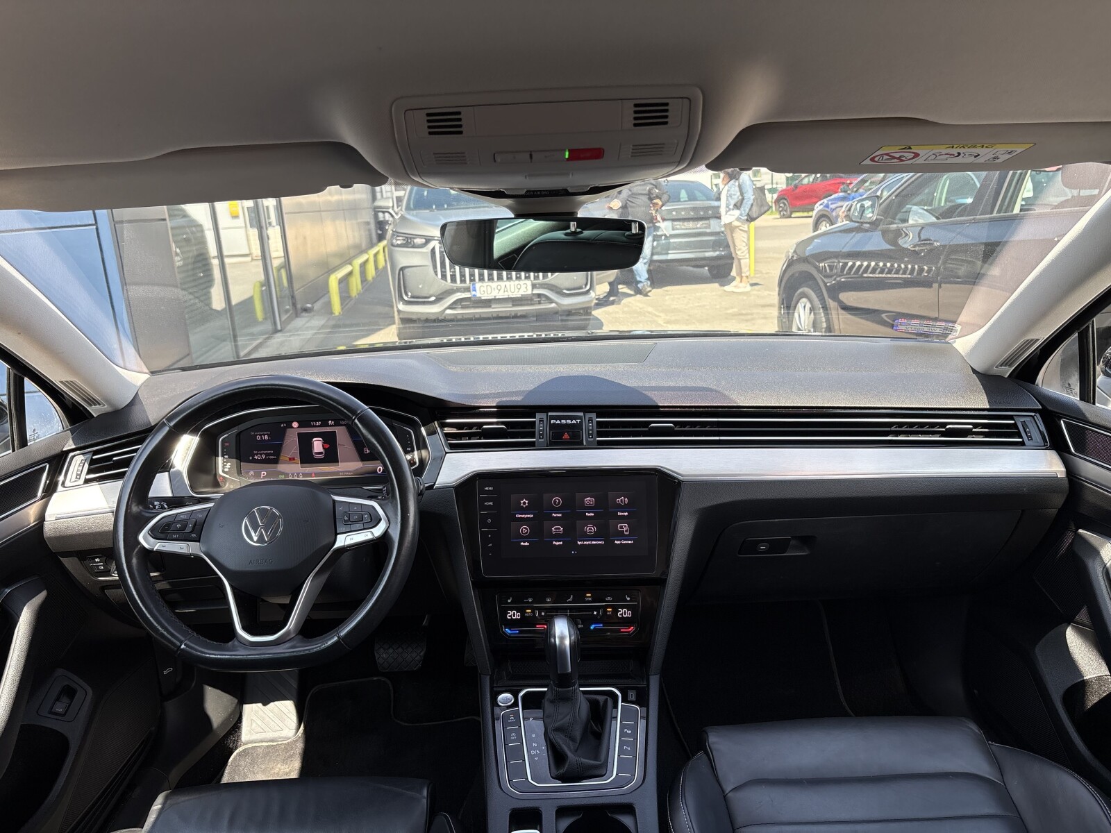 Volkswagen Passat Variant - zdjęcie 17