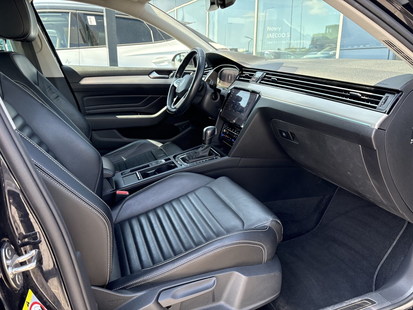 Volkswagen Passat Variant - zdjęcie 9