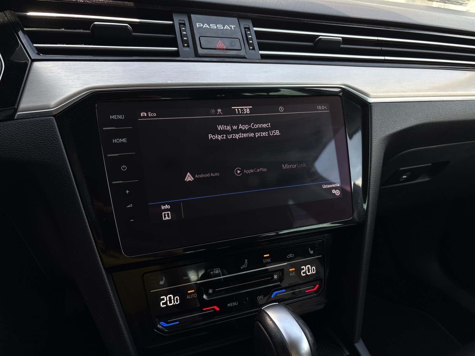 Volkswagen Passat Variant - zdjęcie 18