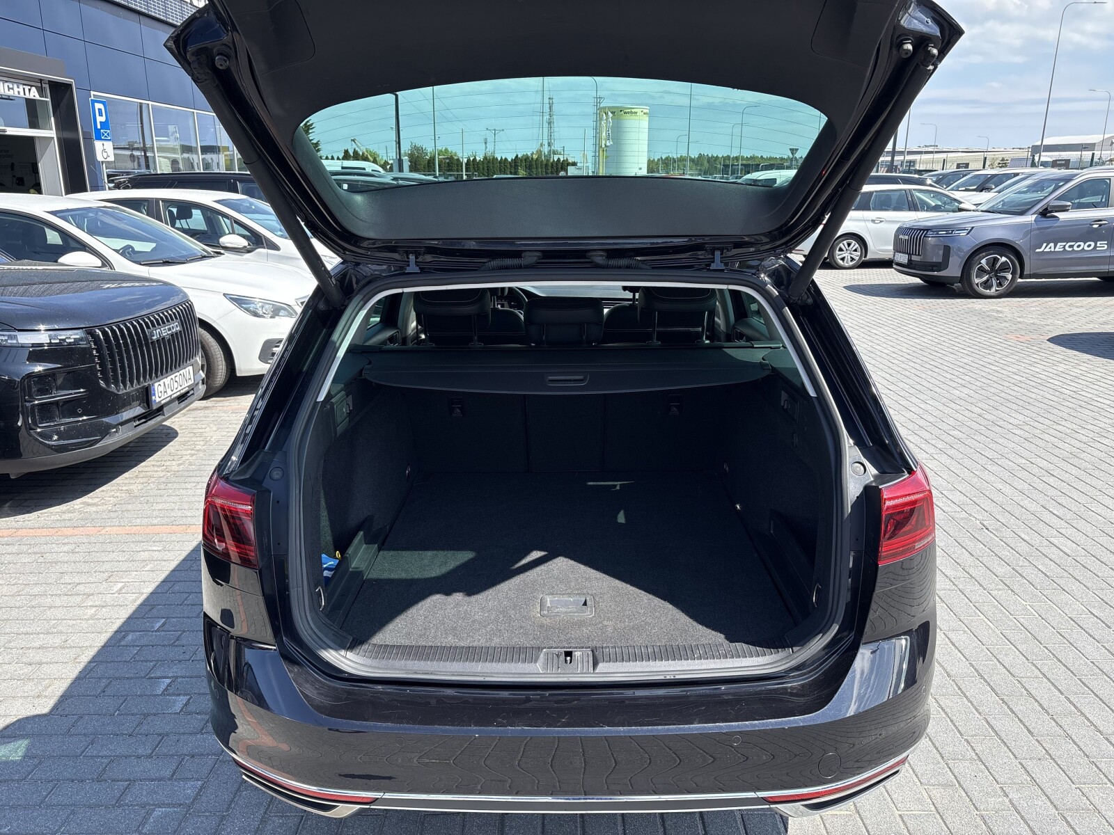 Volkswagen Passat Variant - zdjęcie 33
