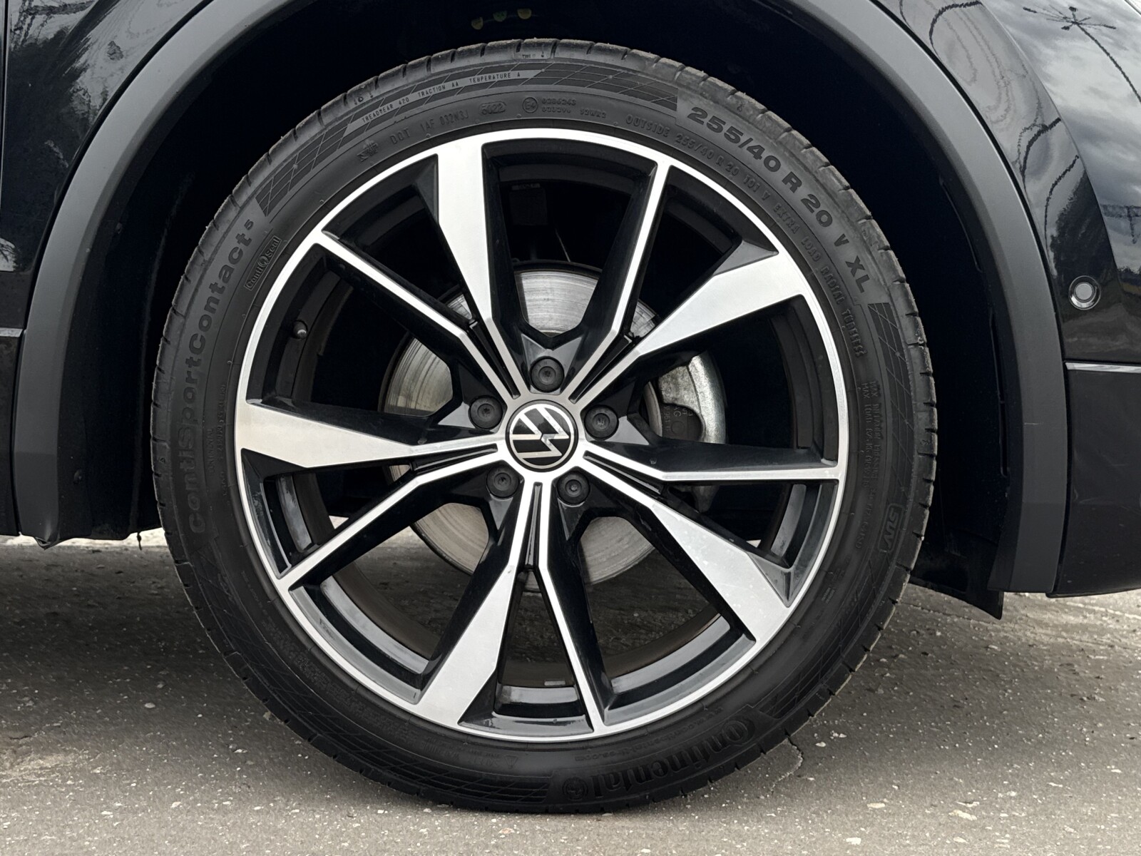 Volkswagen Tiguan - zdjęcie 34