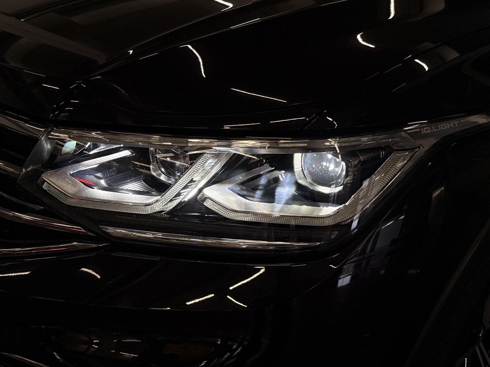 Volkswagen Tiguan - zdjęcie 39