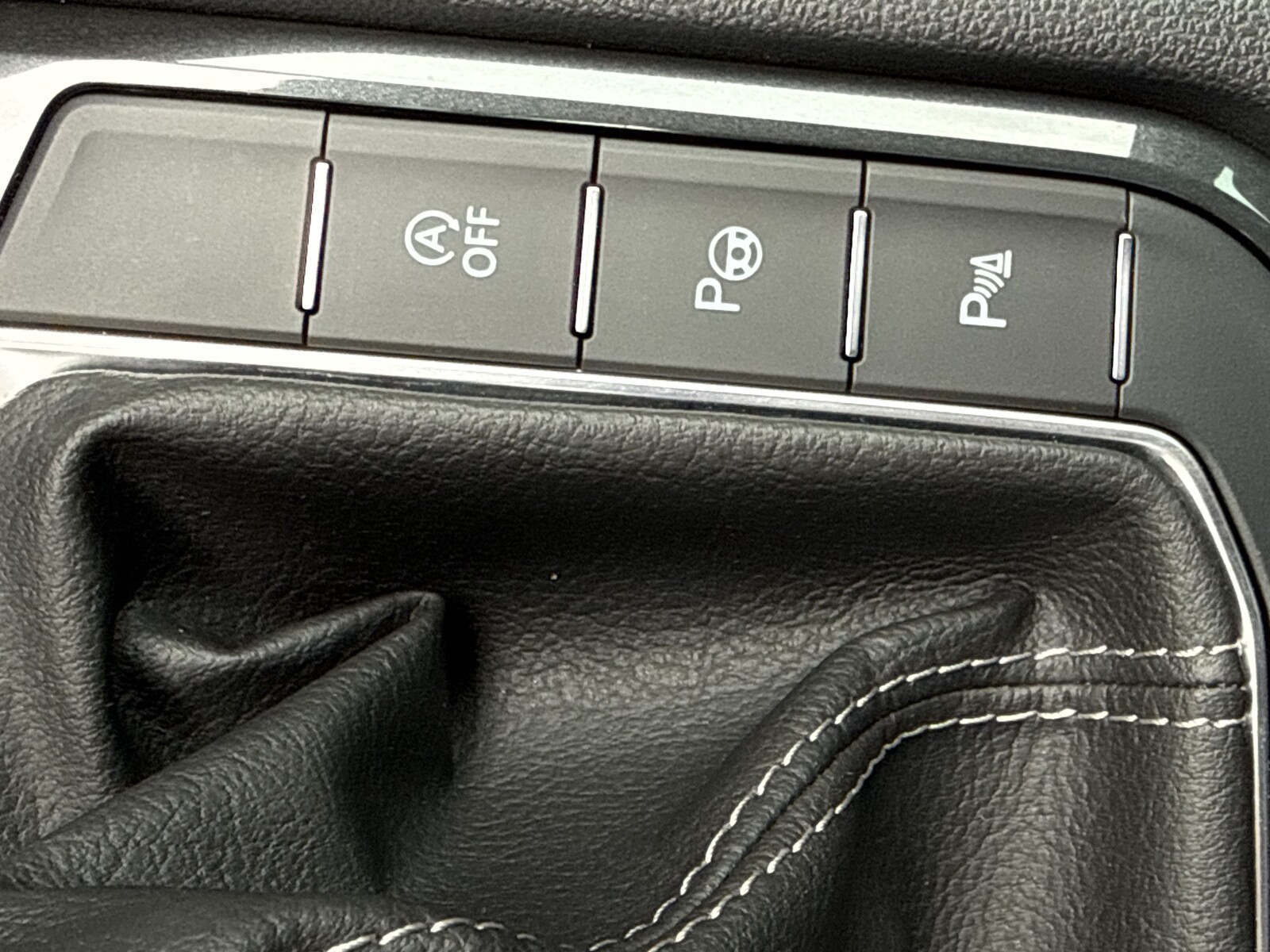 Volkswagen Tiguan - zdjęcie 23
