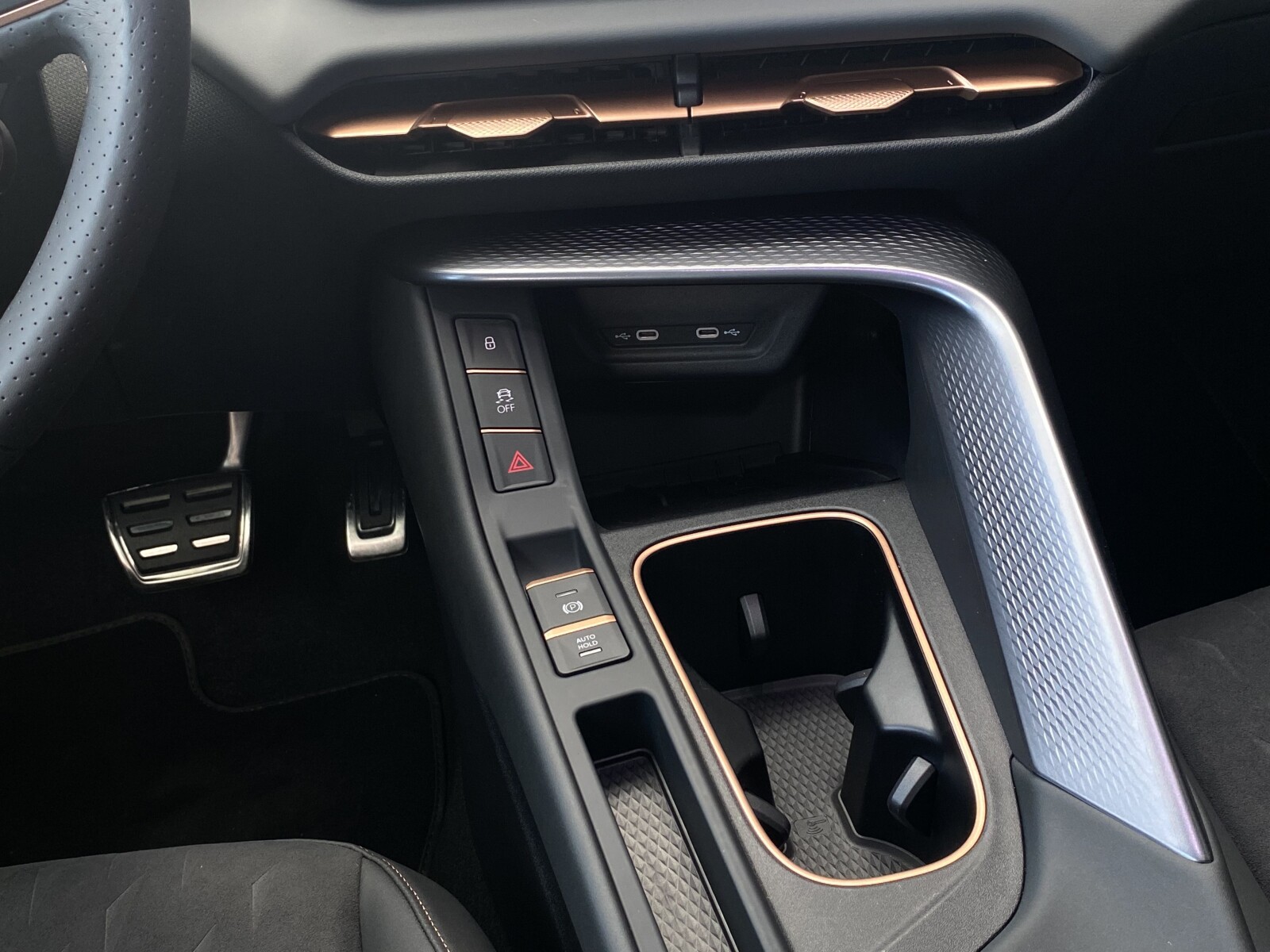 Cupra Terramar - zdjęcie 20