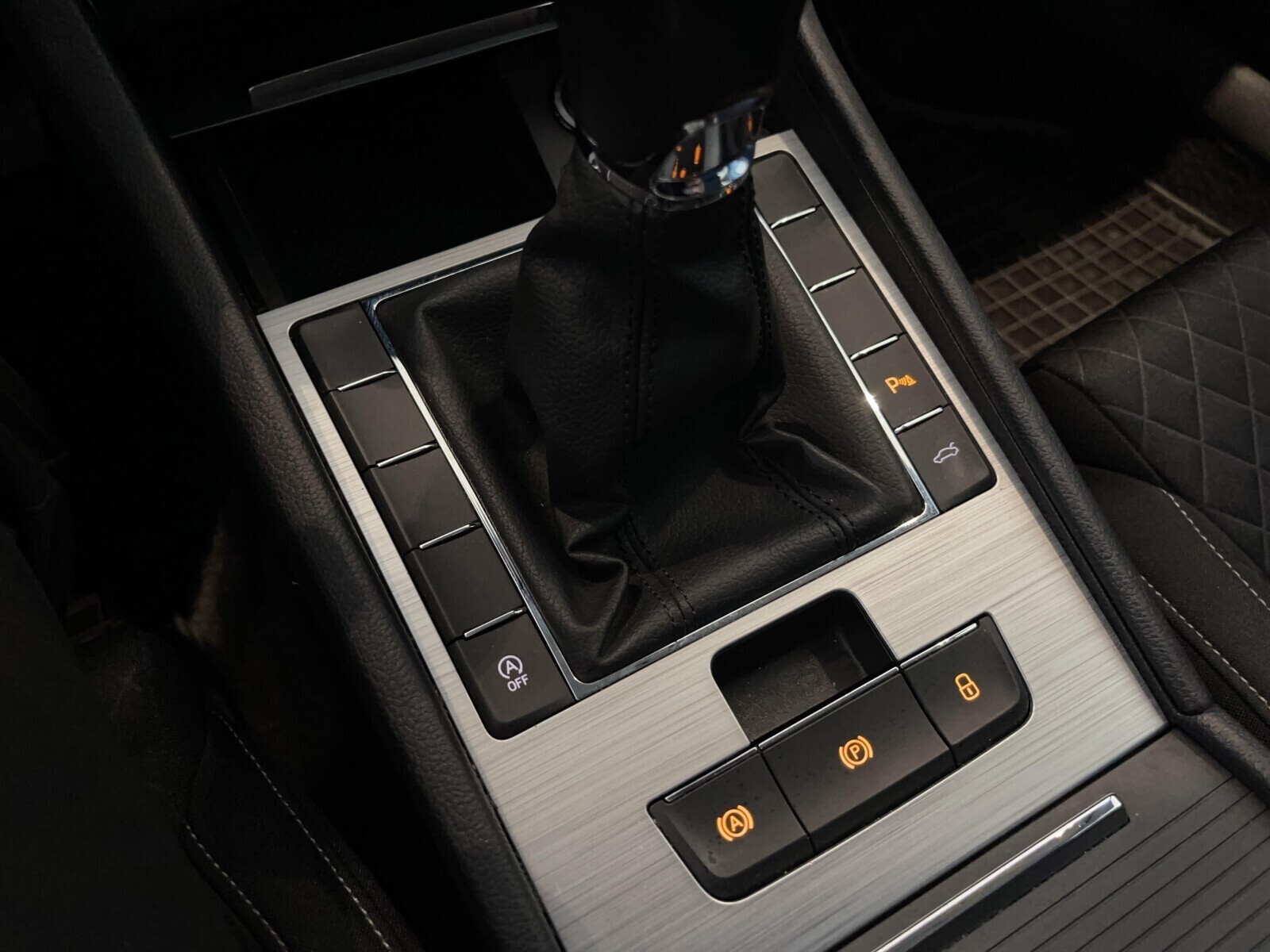 Škoda Superb - zdjęcie 18