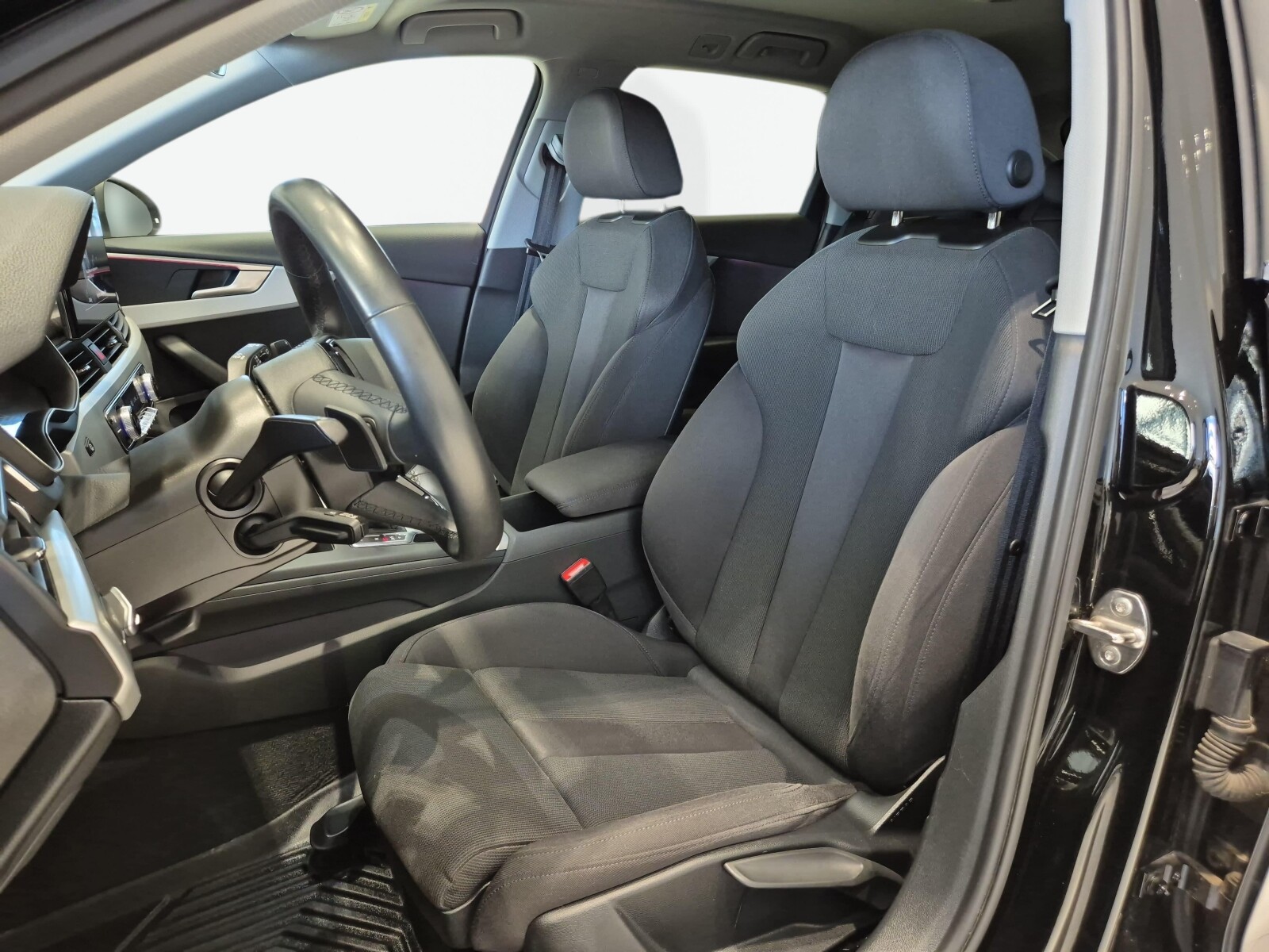 Audi A4 Avant - zdjęcie 10