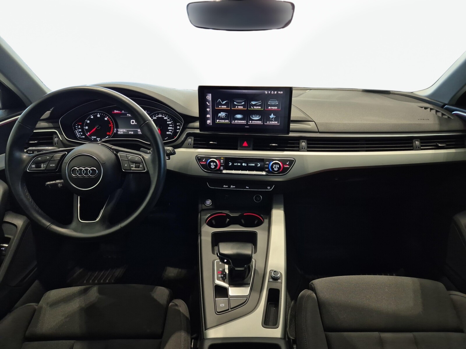Audi A4 Avant - zdjęcie 13