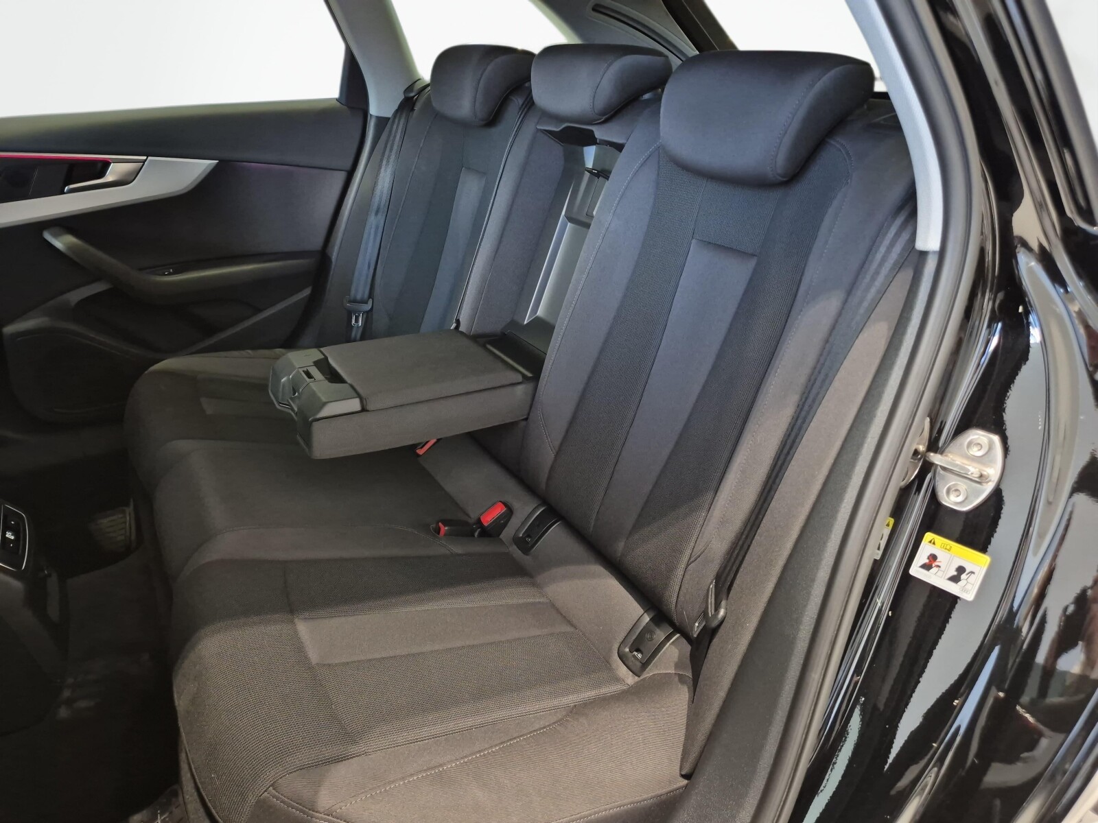 Audi A4 Avant - zdjęcie 29