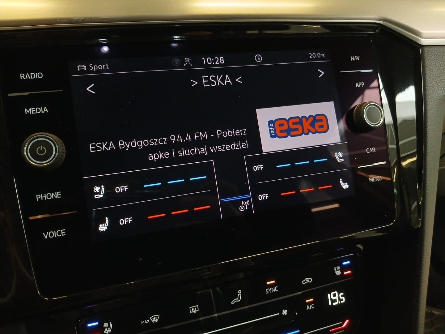 Volkswagen Passat - zdjęcie 16