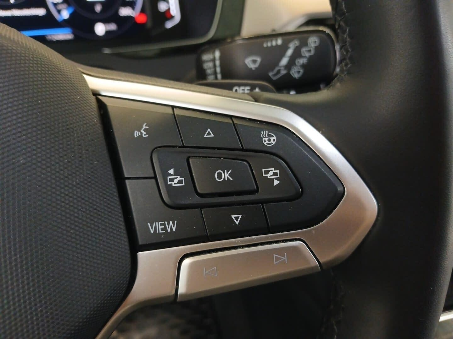 Volkswagen Passat - zdjęcie 20