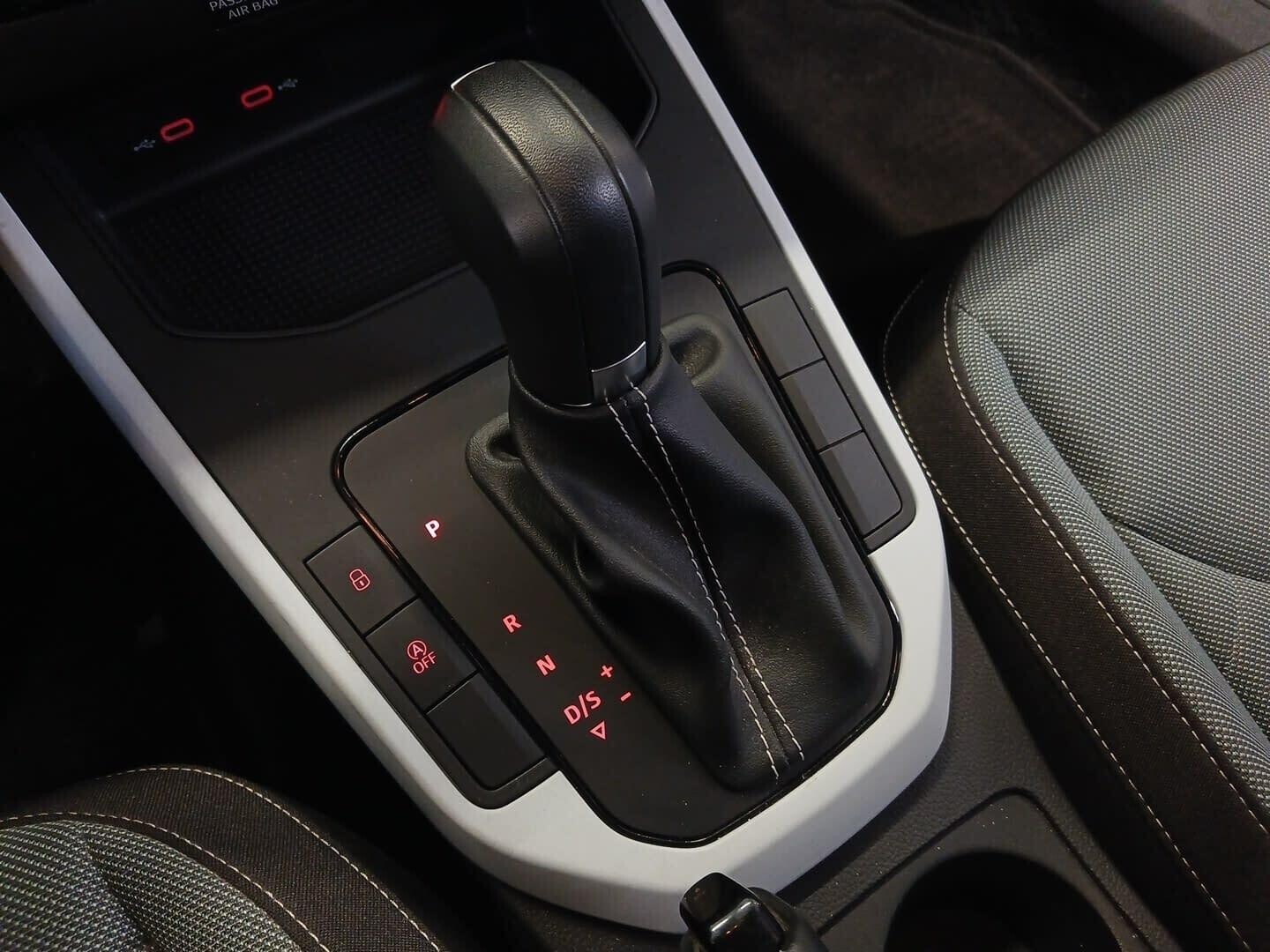 Seat Arona - zdjęcie 10