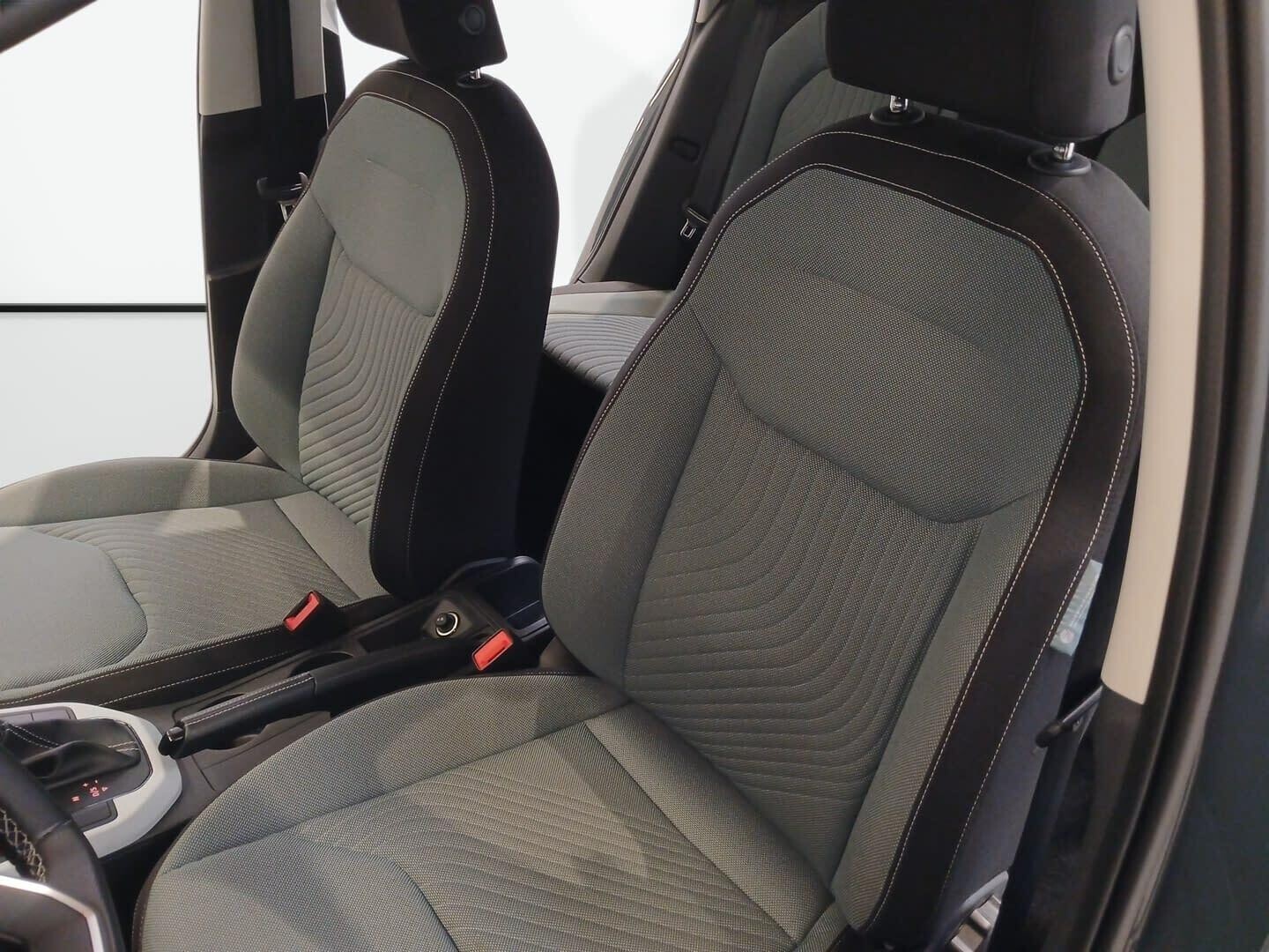 Seat Arona - zdjęcie 23