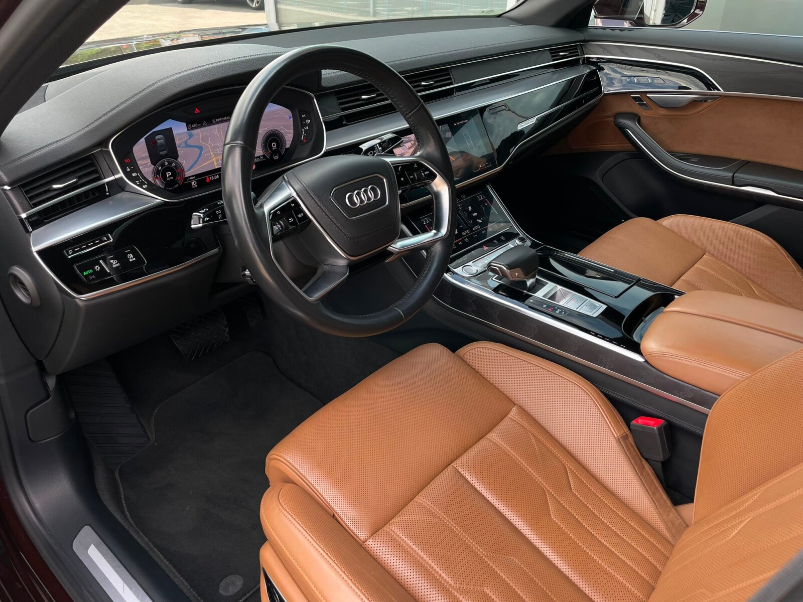 Audi A8 - zdjęcie 21