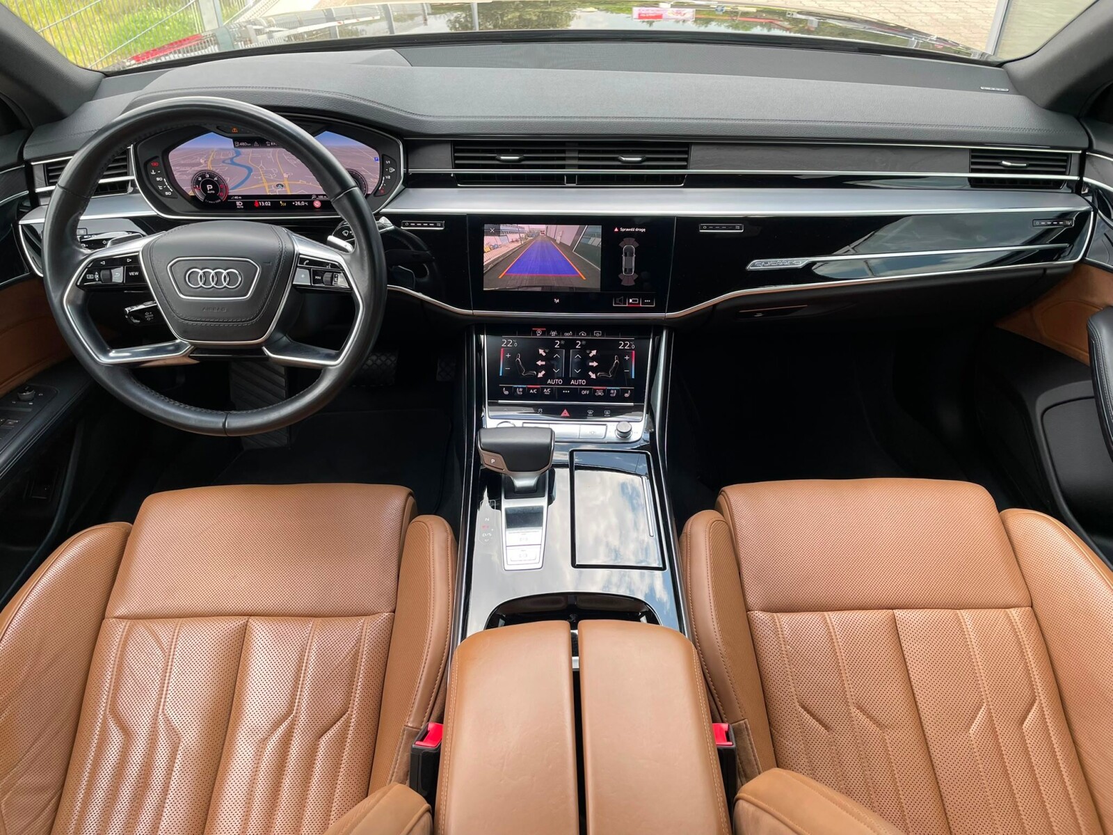 Audi A8 - zdjęcie 15